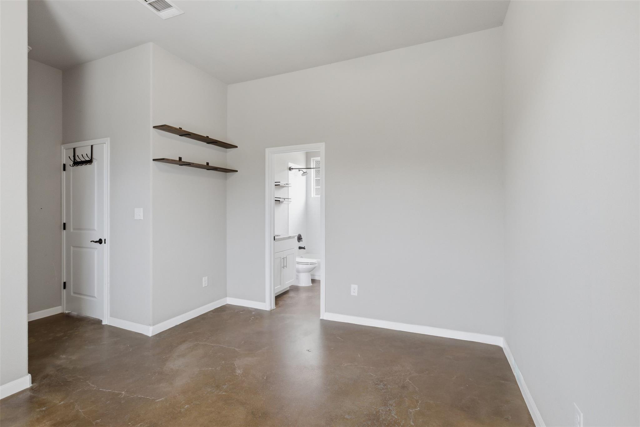 182 Waipahoehoe Dr, Bastrop, TX 78602