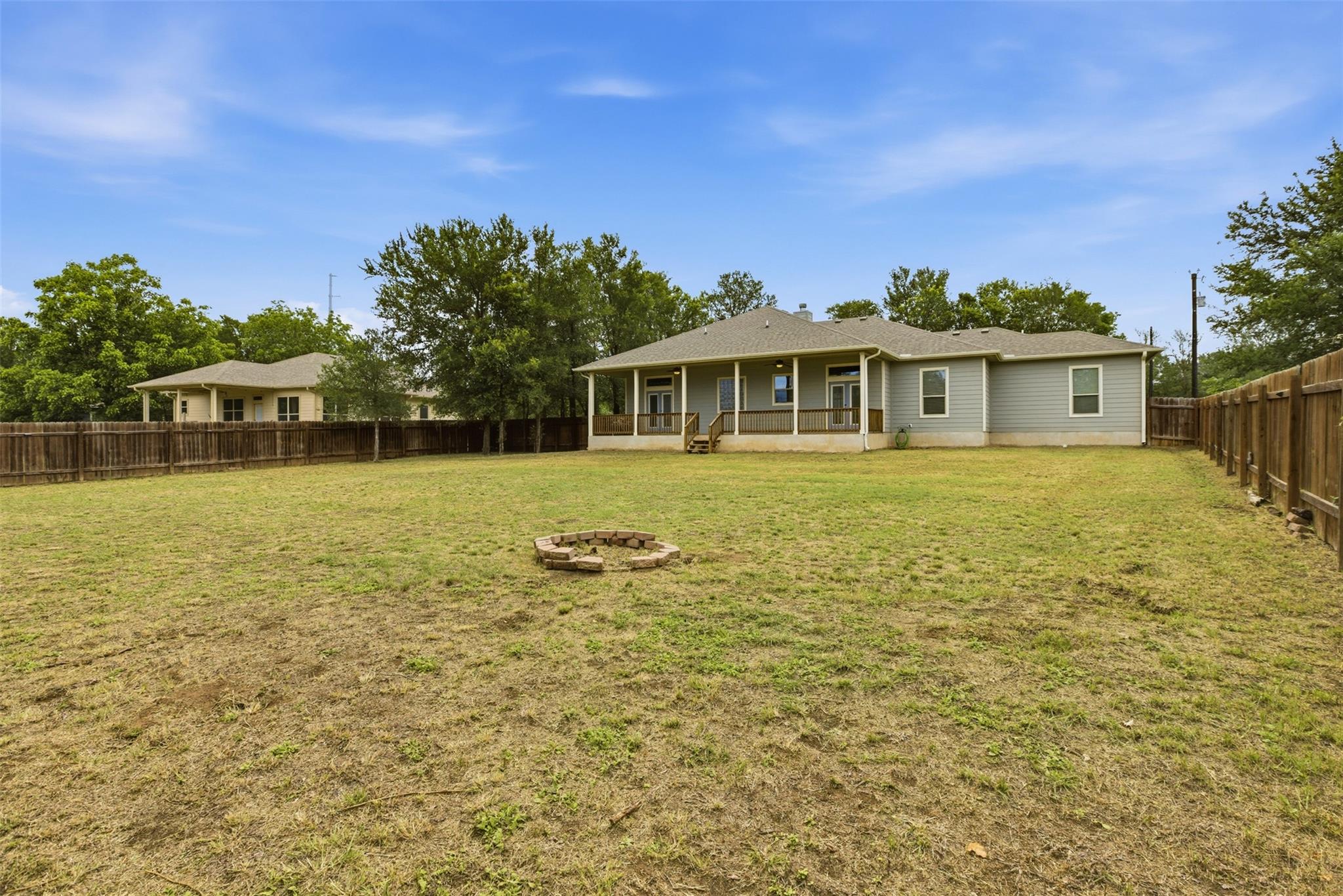 182 Waipahoehoe Dr, Bastrop, TX 78602