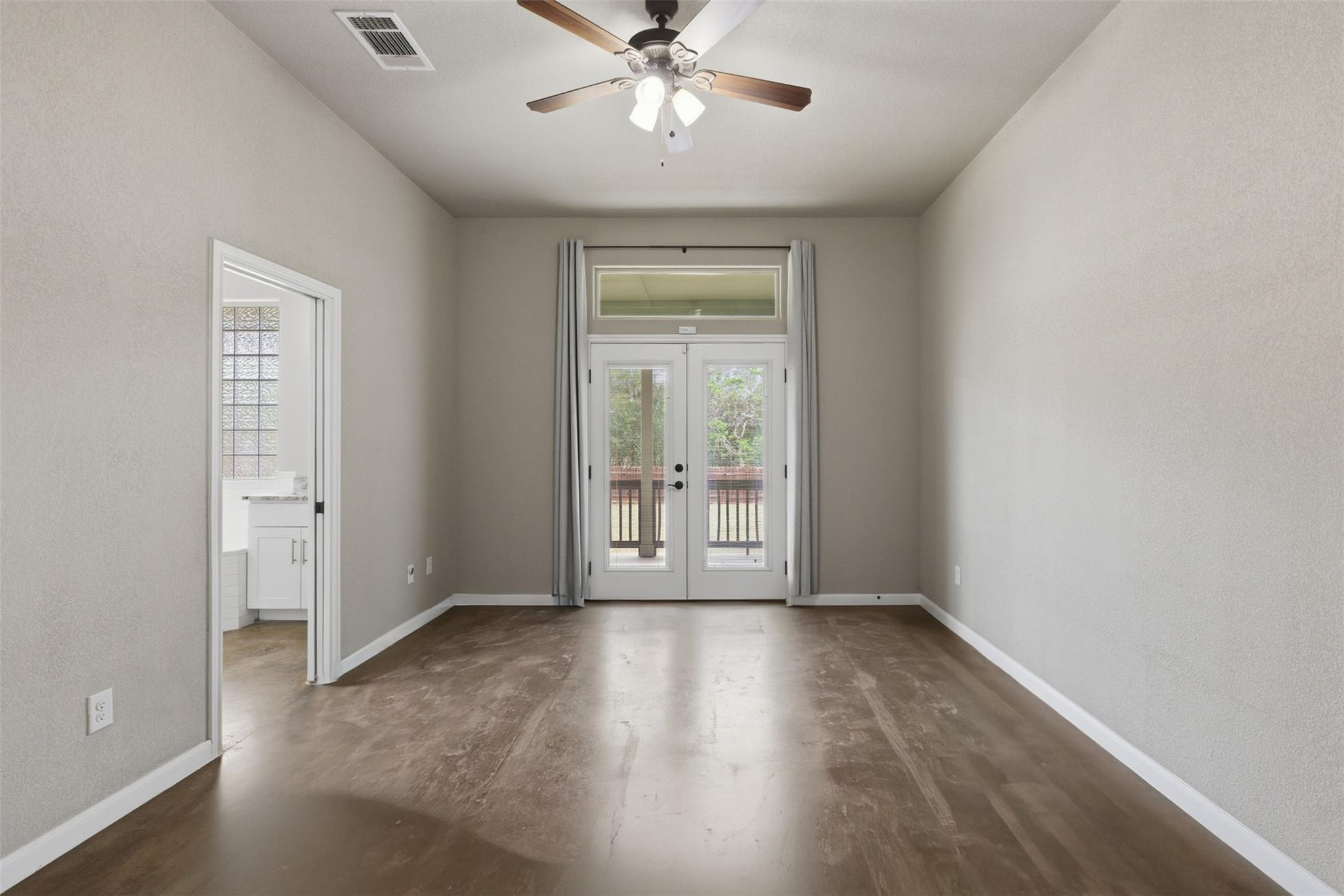 182 Waipahoehoe Dr, Bastrop, TX 78602