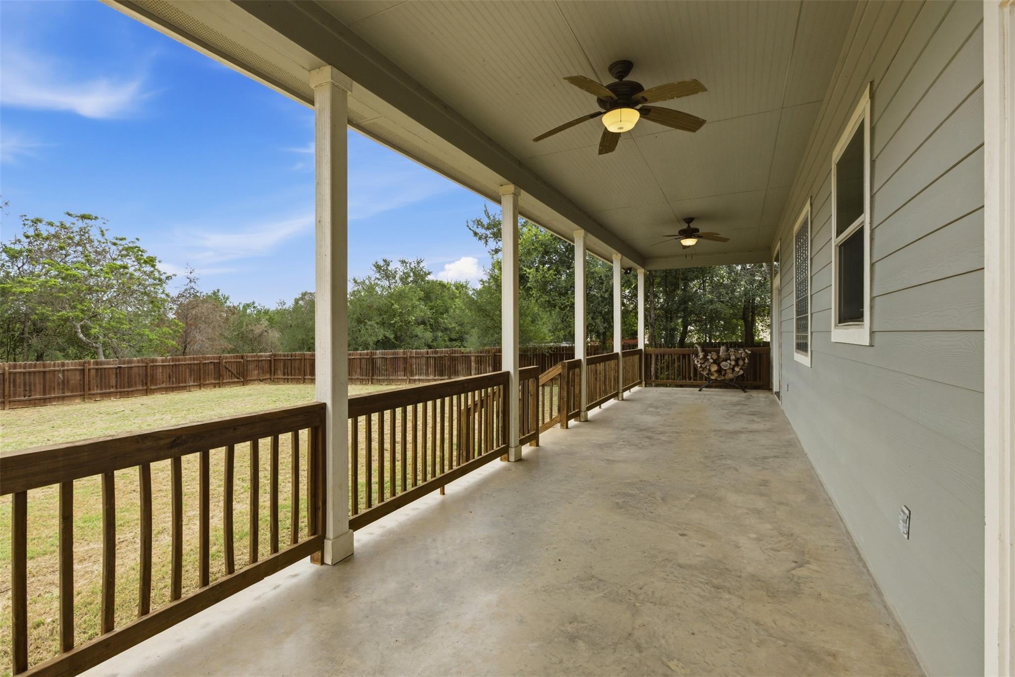 182 Waipahoehoe Dr, Bastrop, TX 78602