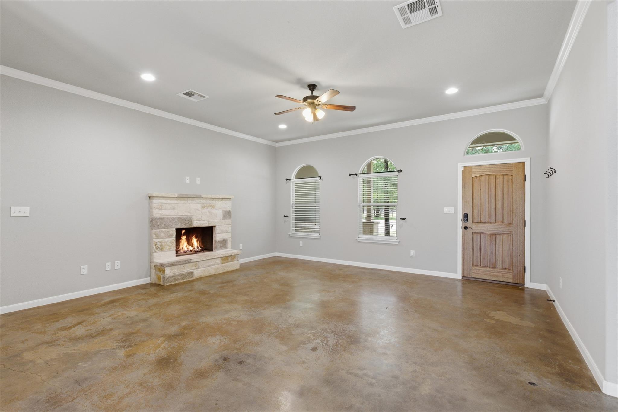 182 Waipahoehoe Dr, Bastrop, TX 78602