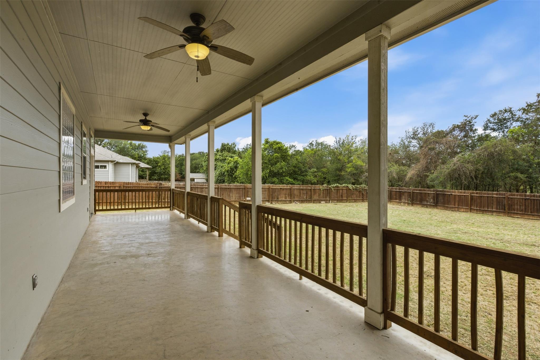182 Waipahoehoe Dr, Bastrop, TX 78602