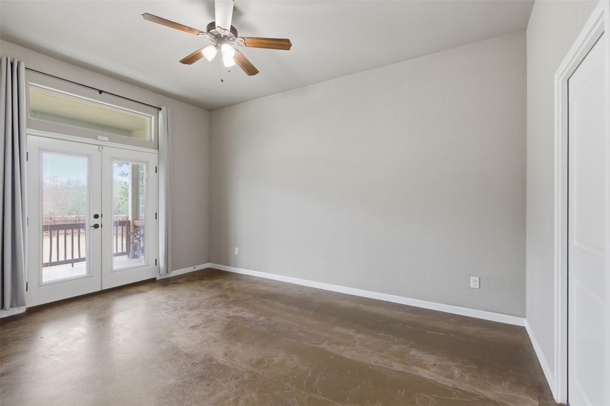 182 Waipahoehoe Dr, Bastrop, TX 78602
