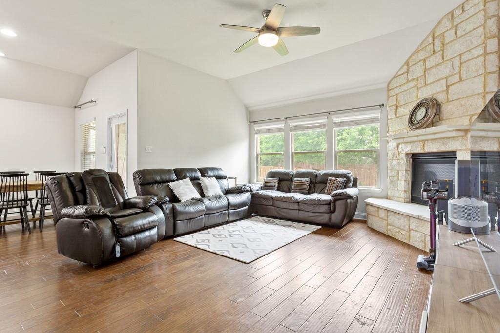 1916 Elaina Loop, Leander, TX 78641