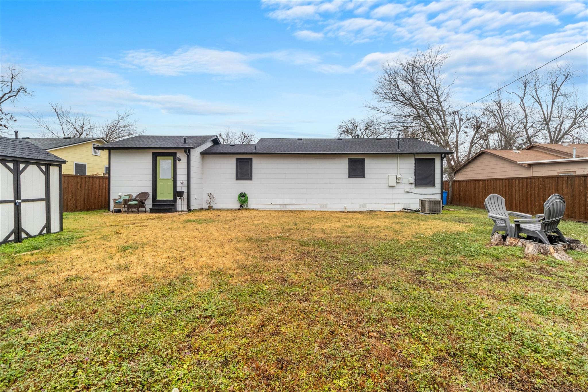 1011 Gilmore St, Taylor, TX 76574