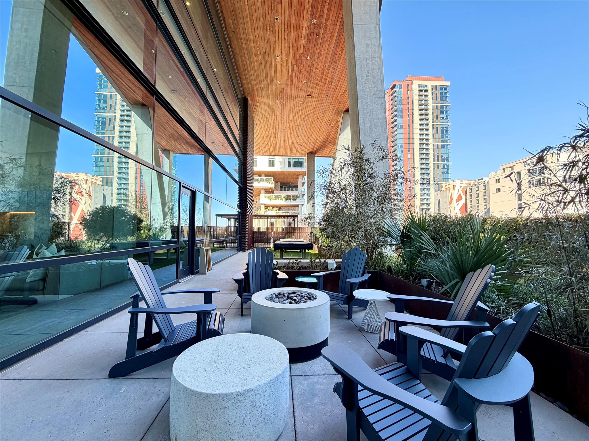 70 Rainey St # 2203, Austin, TX 78701