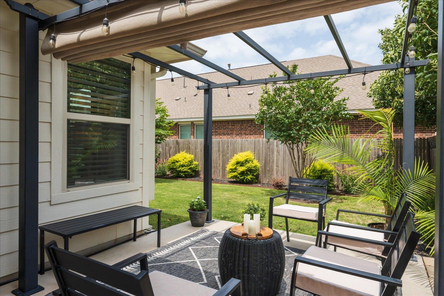 305 Hay Barn St, San Marcos, TX 78666