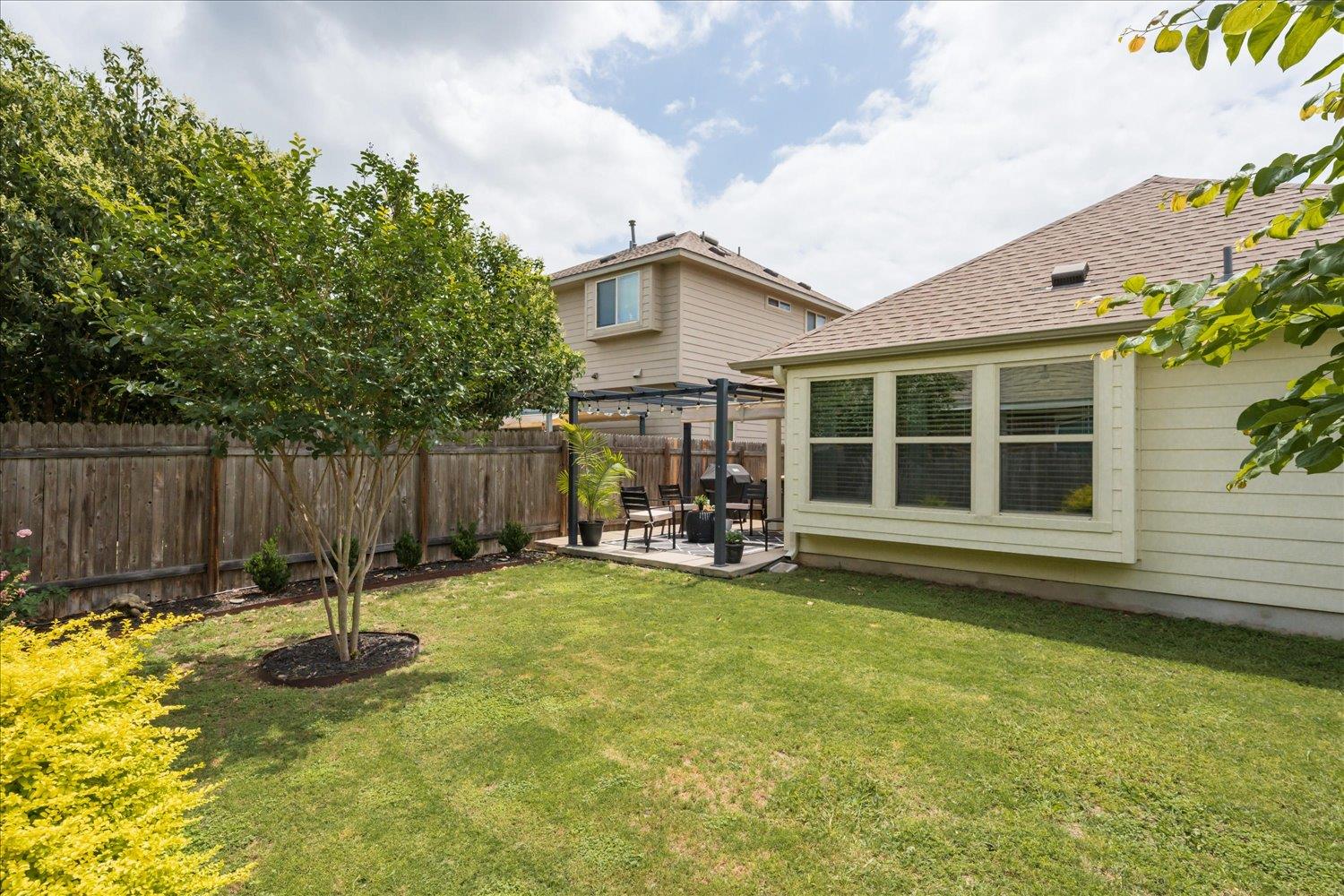 305 Hay Barn St, San Marcos, TX 78666