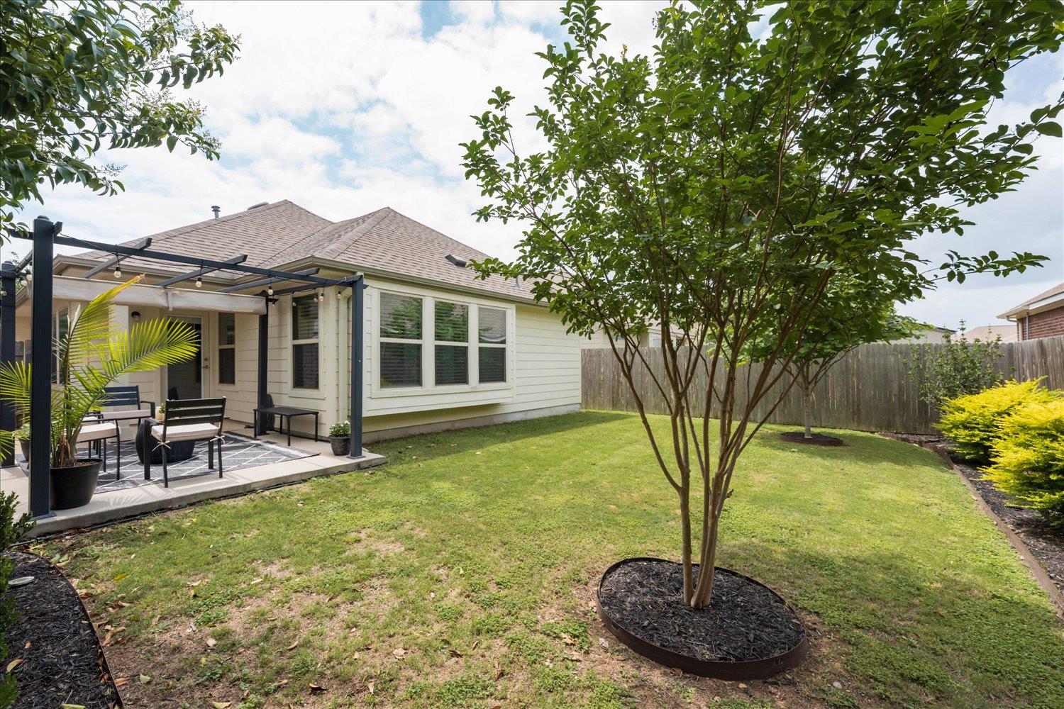 305 Hay Barn St, San Marcos, TX 78666