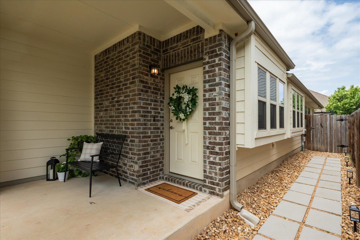 305 Hay Barn St, San Marcos, TX 78666