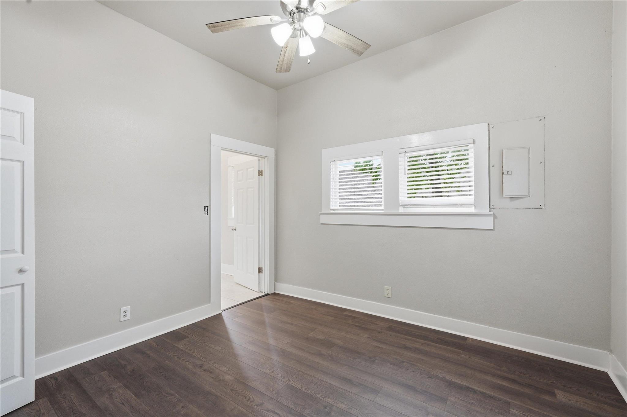 803 N 3rd St, Temple, TX 76501