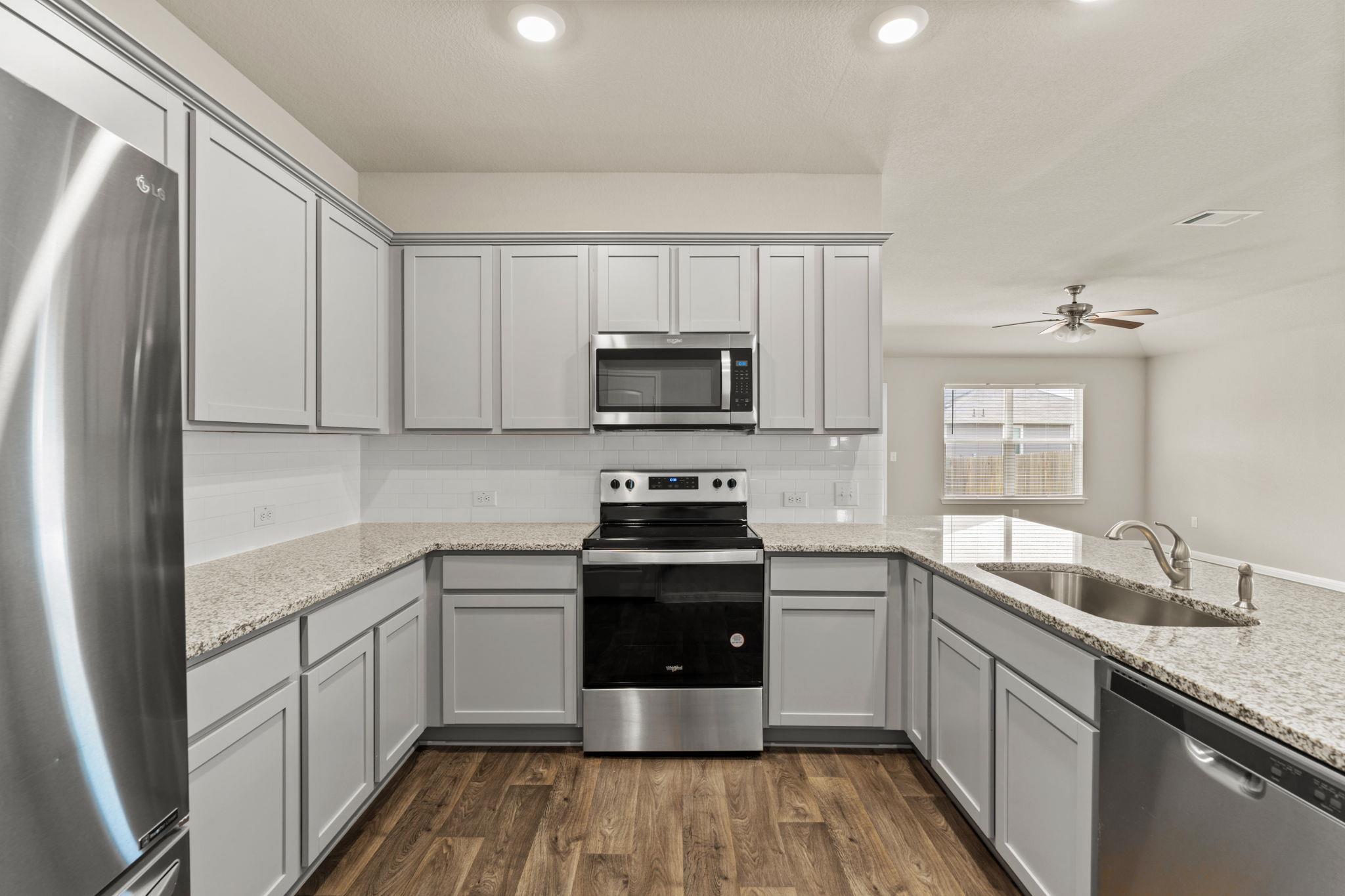 215 Bunting Ln, Bertram, TX 78605