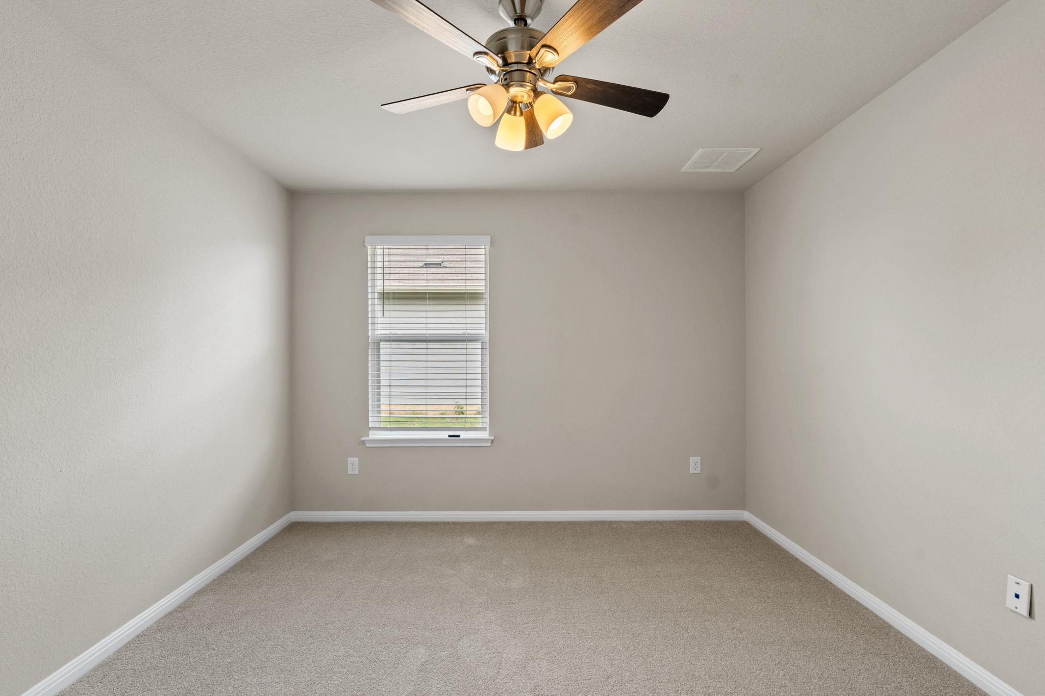 215 Bunting Ln, Bertram, TX 78605