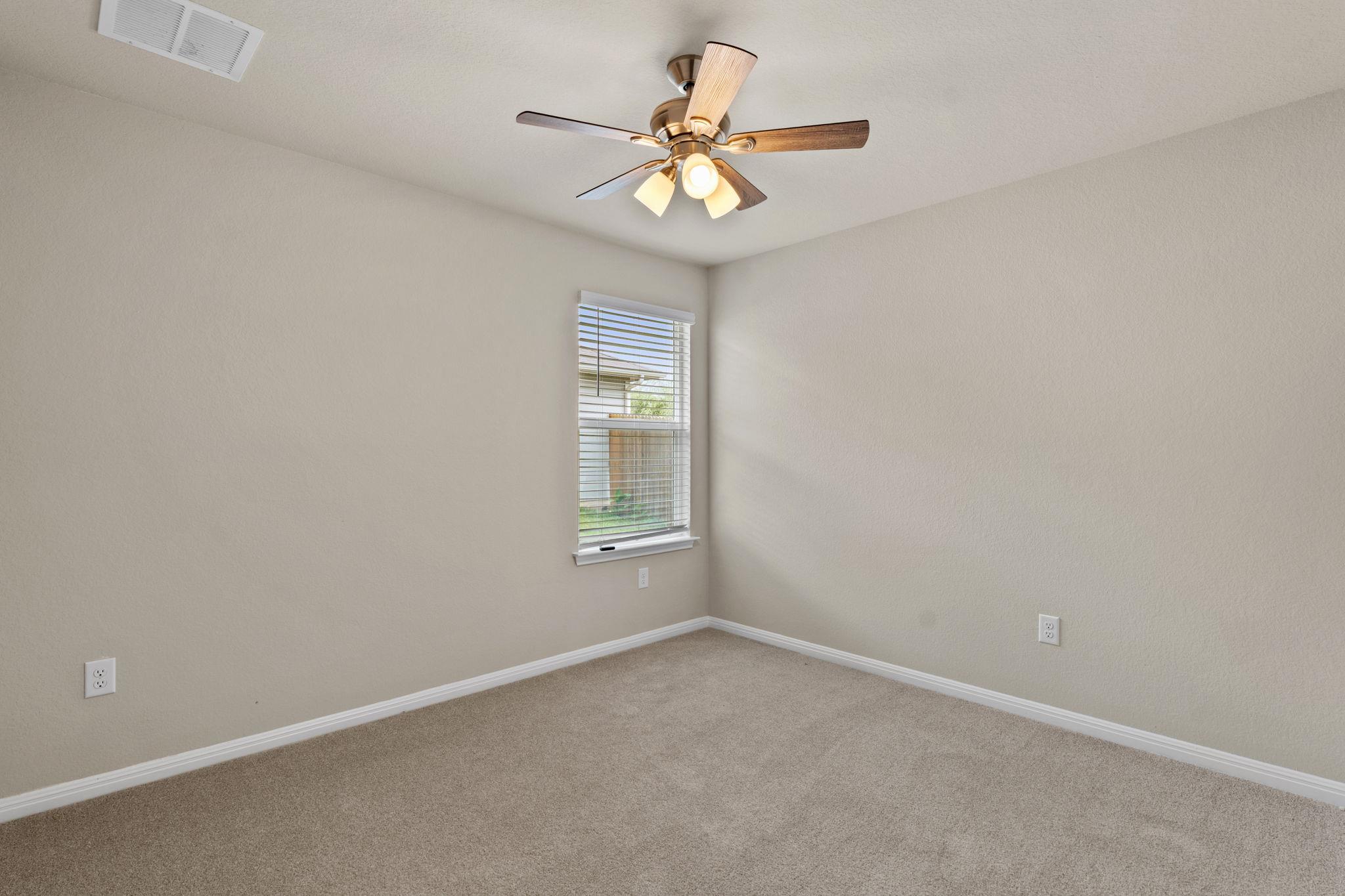 215 Bunting Ln, Bertram, TX 78605