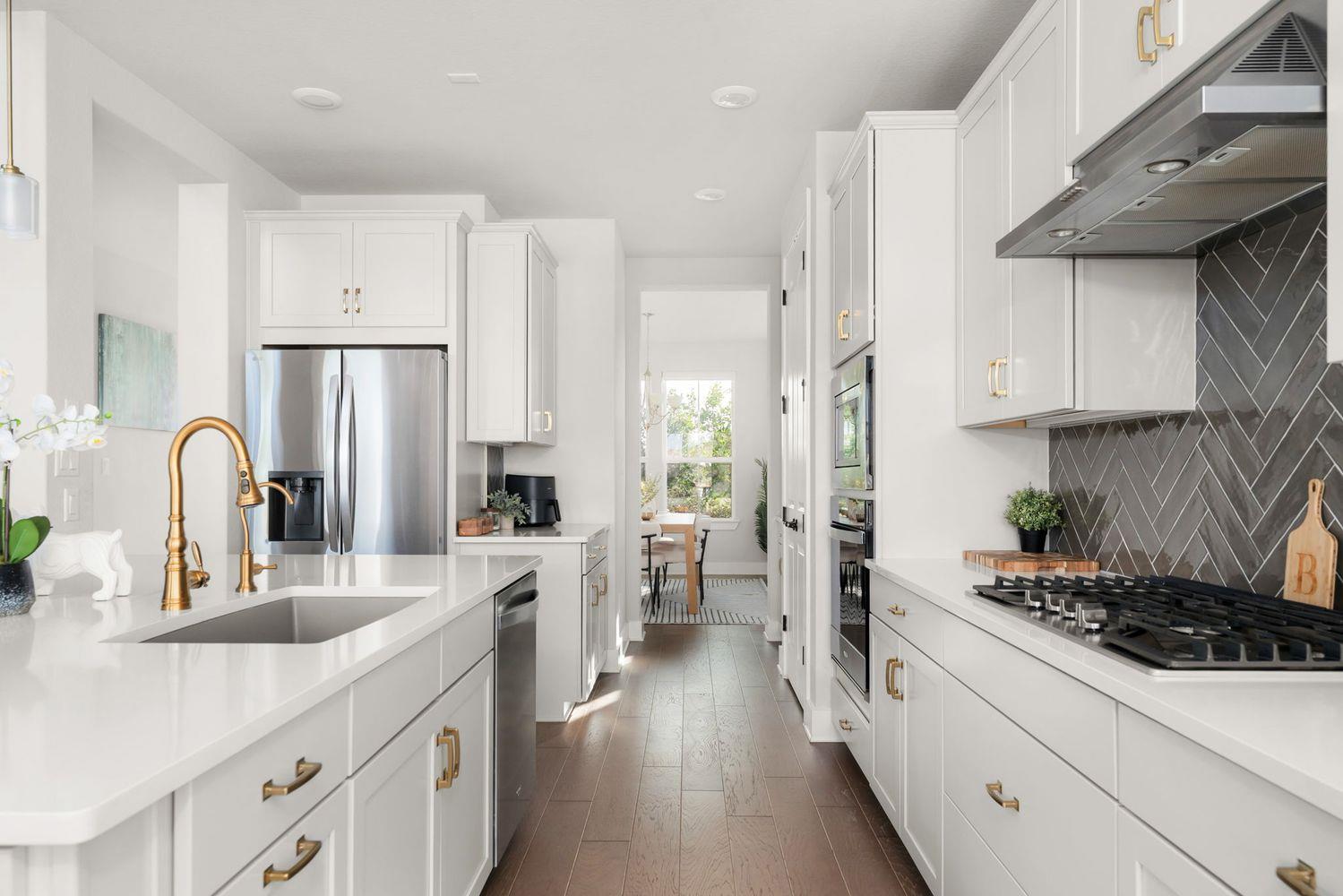 137 Crescent Moon Ct, Dripping Springs, TX 78620