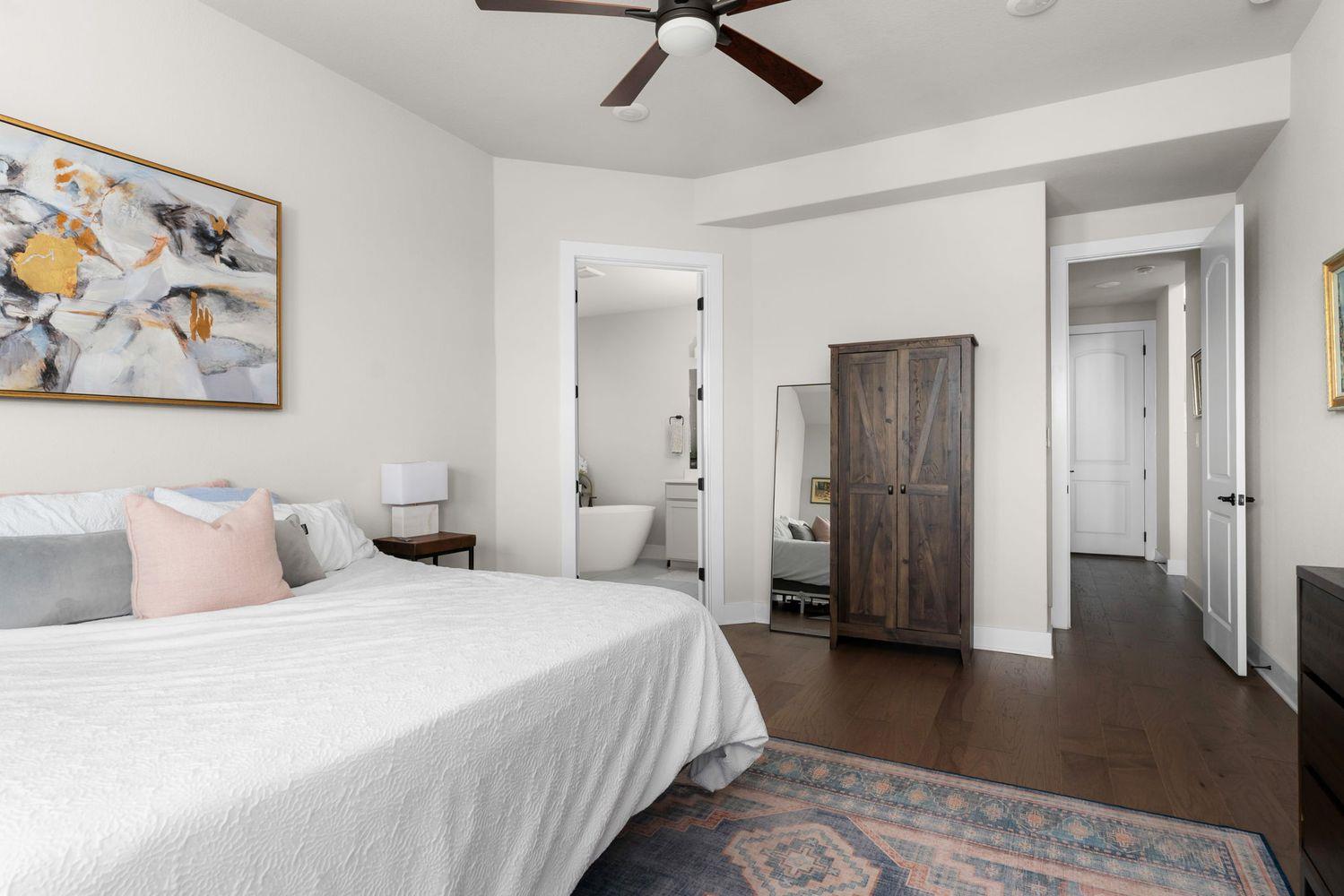 137 Crescent Moon Ct, Dripping Springs, TX 78620
