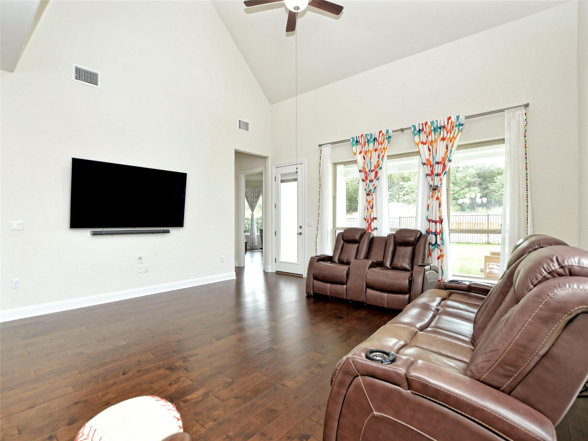 9703 Bayshore Bnd # 81, Austin, TX 78726