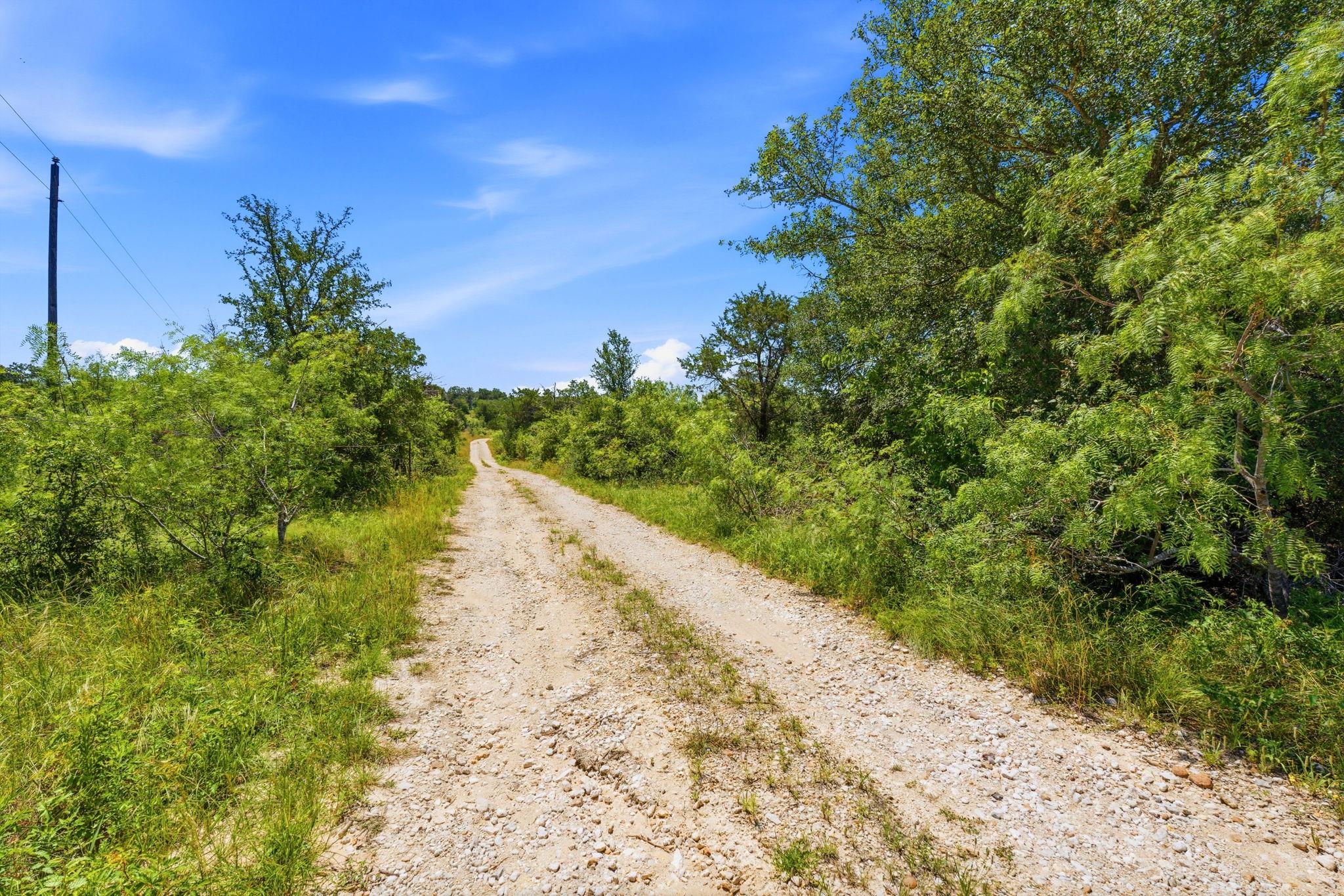 1998 Upper Elgin River Rd, Elgin, TX 78621