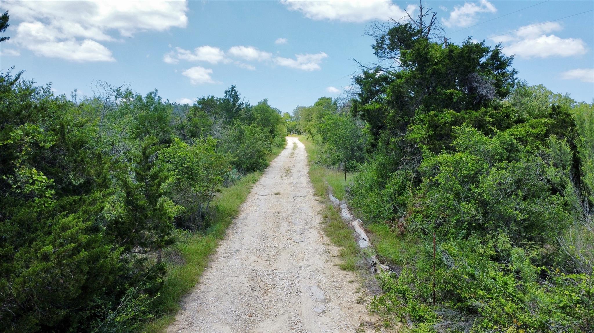 1998 Upper Elgin River Rd, Elgin, TX 78621