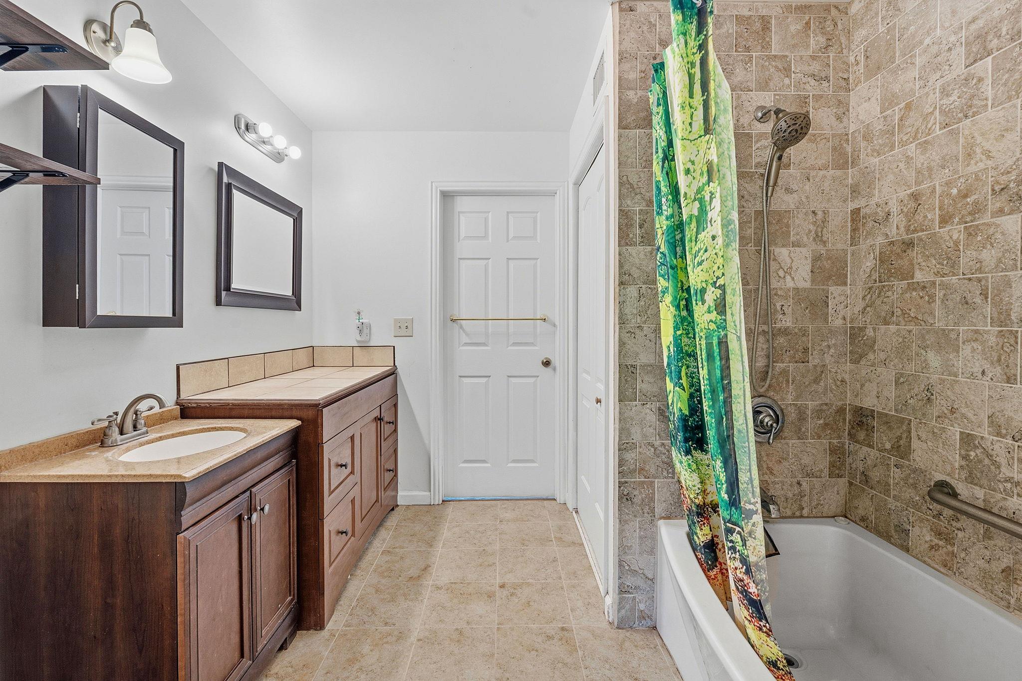 1998 Upper Elgin River Rd, Elgin, TX 78621