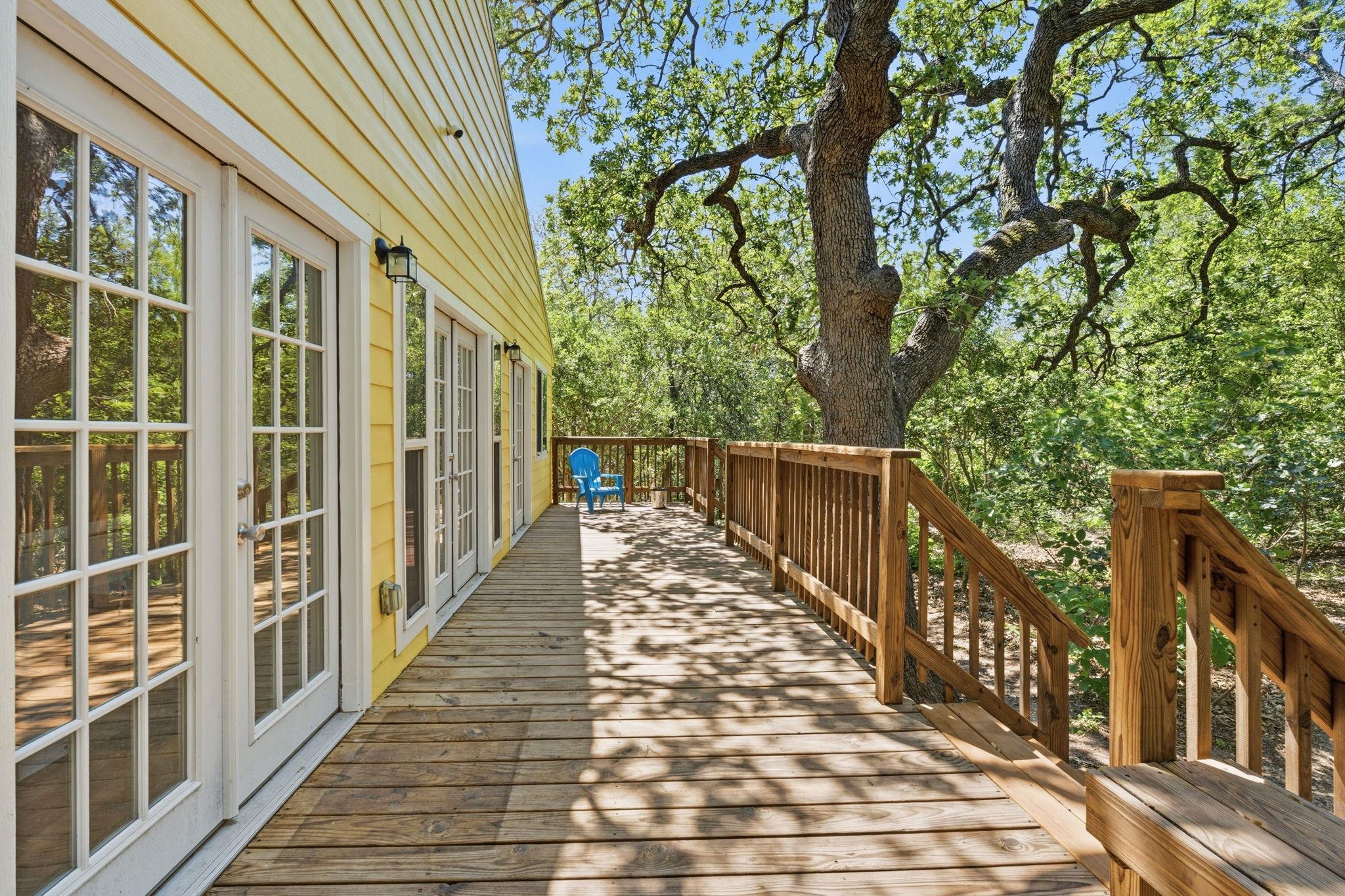 1998 Upper Elgin River Rd, Elgin, TX 78621