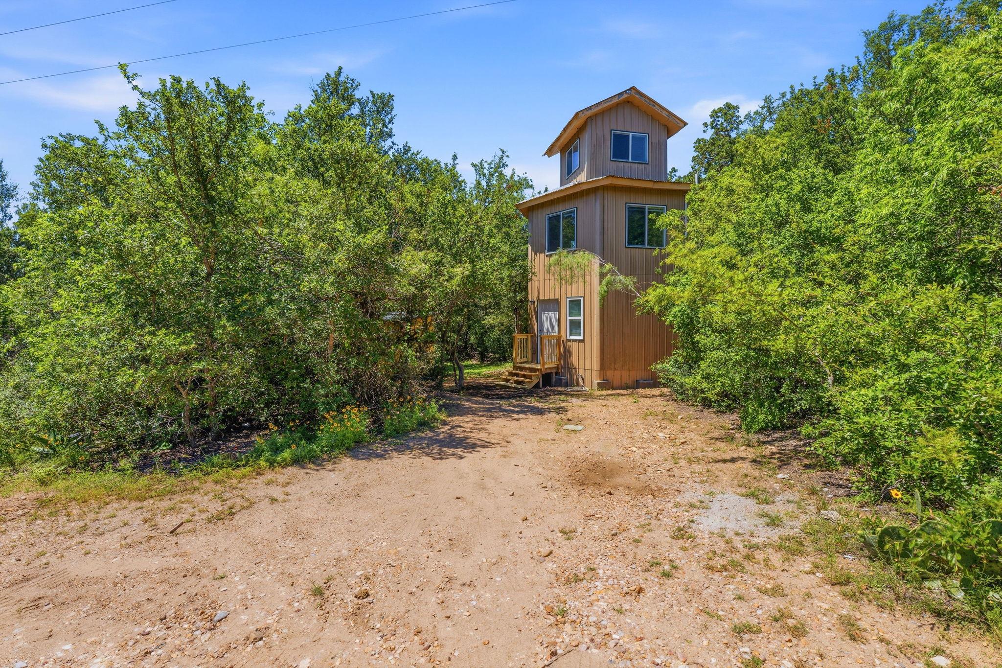 1998 Upper Elgin River Rd, Elgin, TX 78621