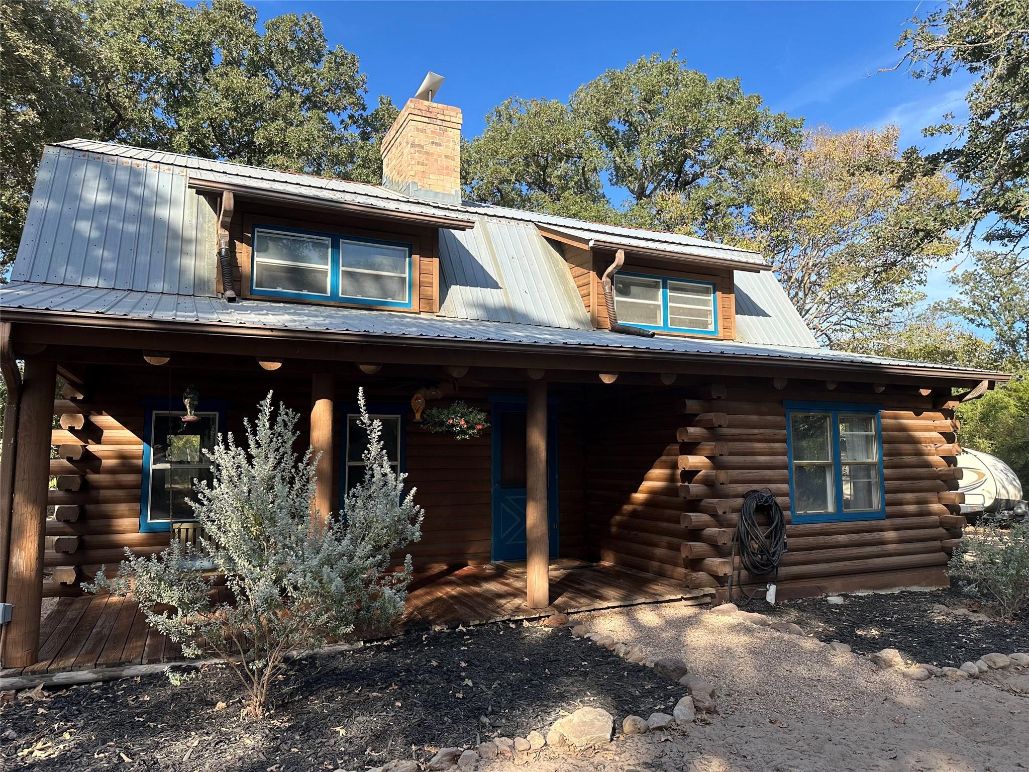 1053 E County Road F, Lexington, TX 78947