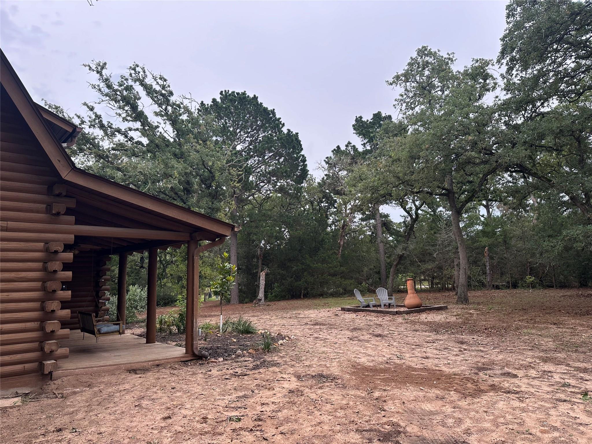 1053 E County Road F, Lexington, TX 78947