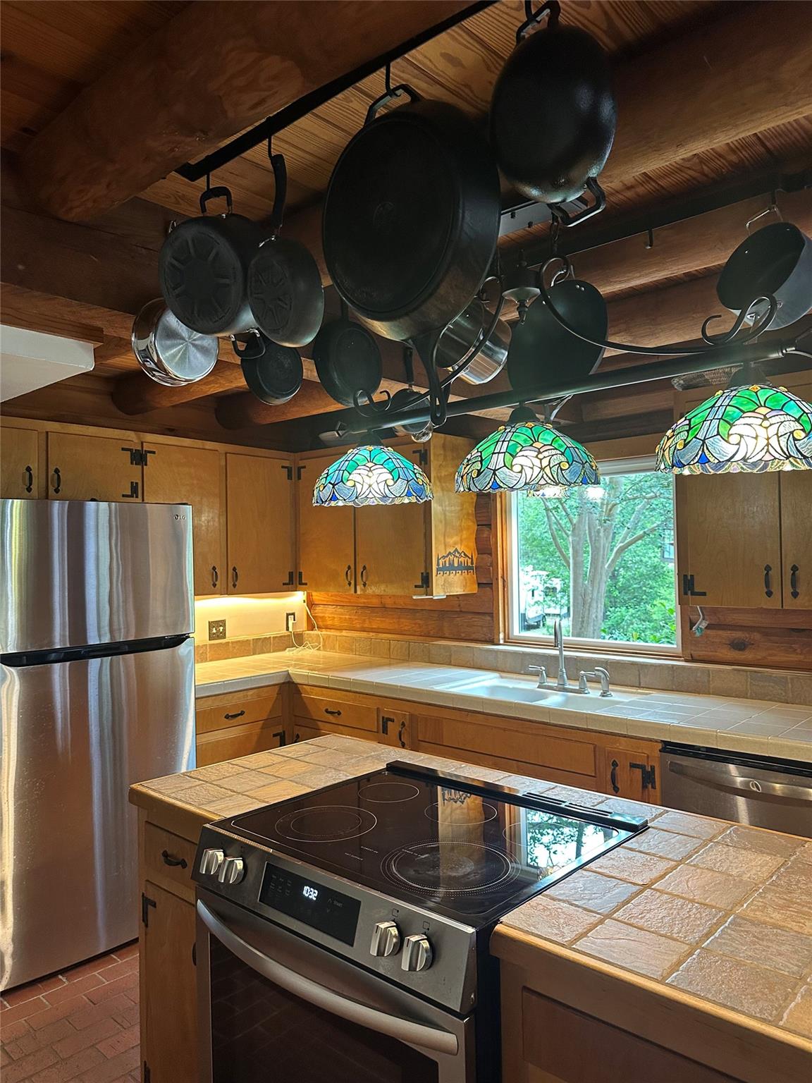 1053 E County Road F, Lexington, TX 78947