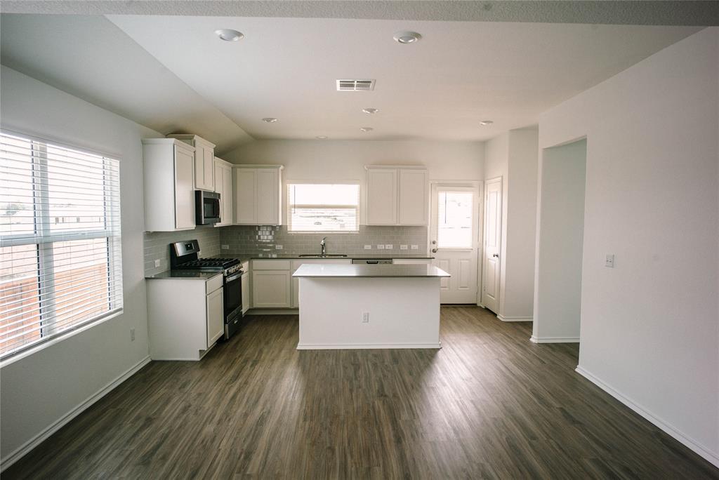 220 Barcelona, Kyle, TX 78640