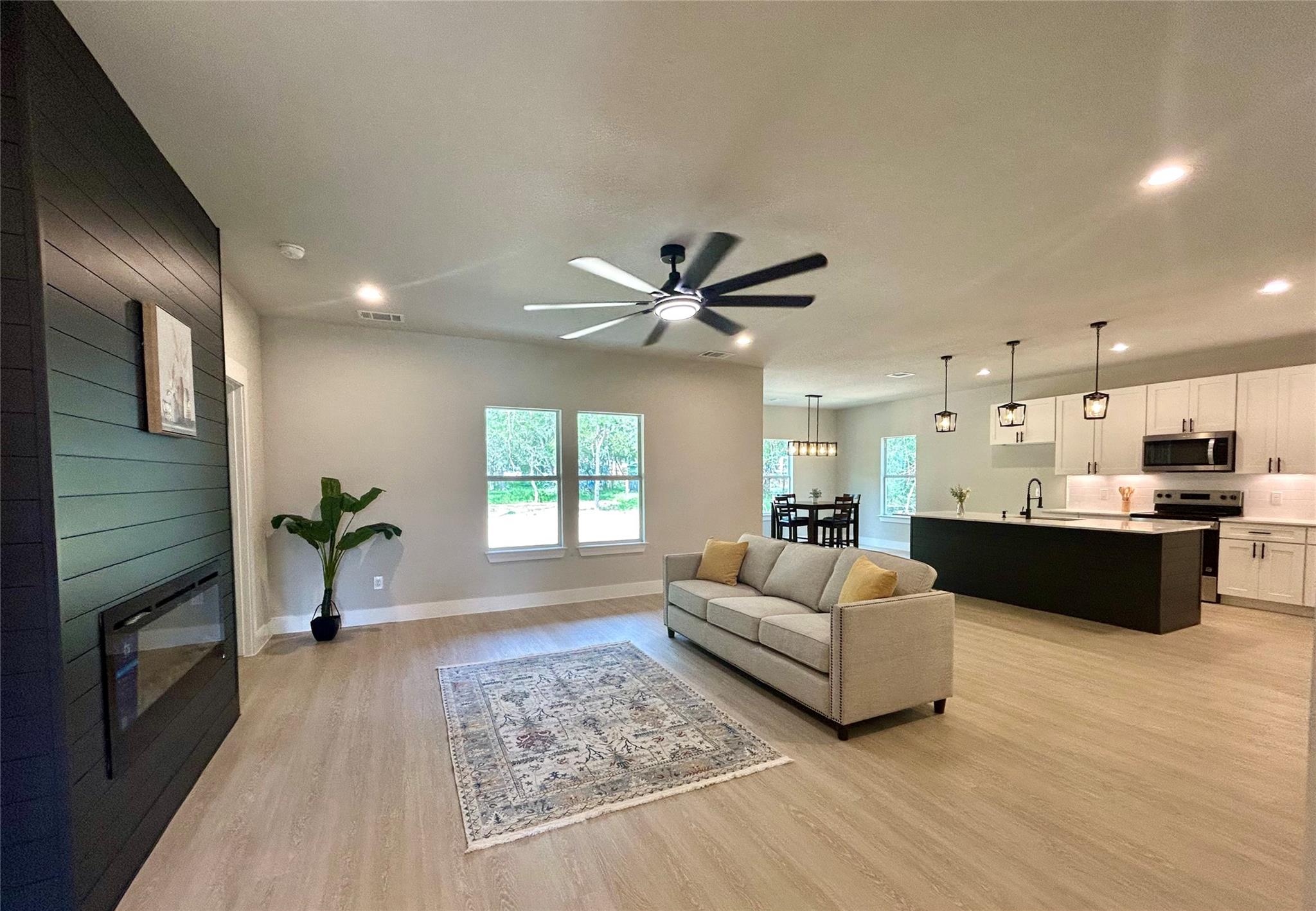130 Waimanalo Ln, Bastrop, TX 78602