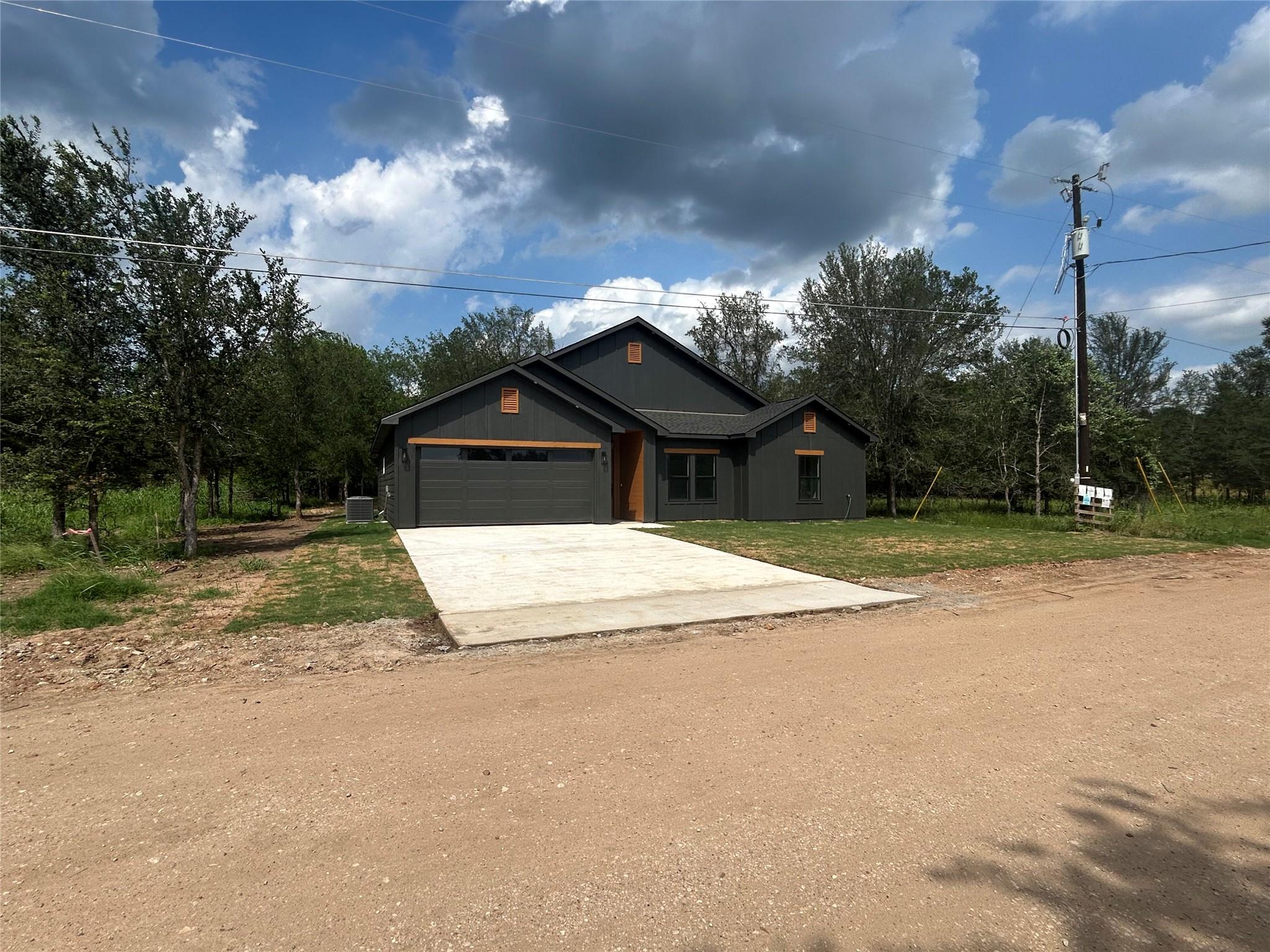 130 Waimanalo Ln, Bastrop, TX 78602