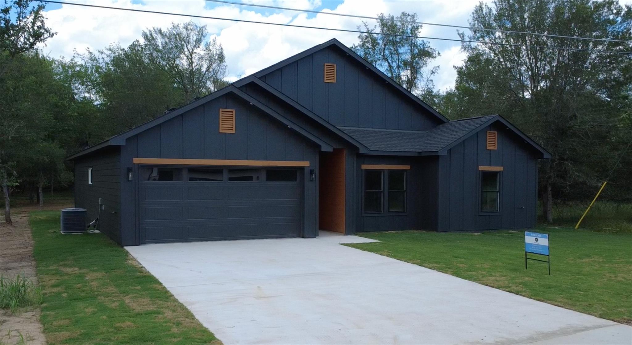 130 Waimanalo Ln, Bastrop, TX 78602
