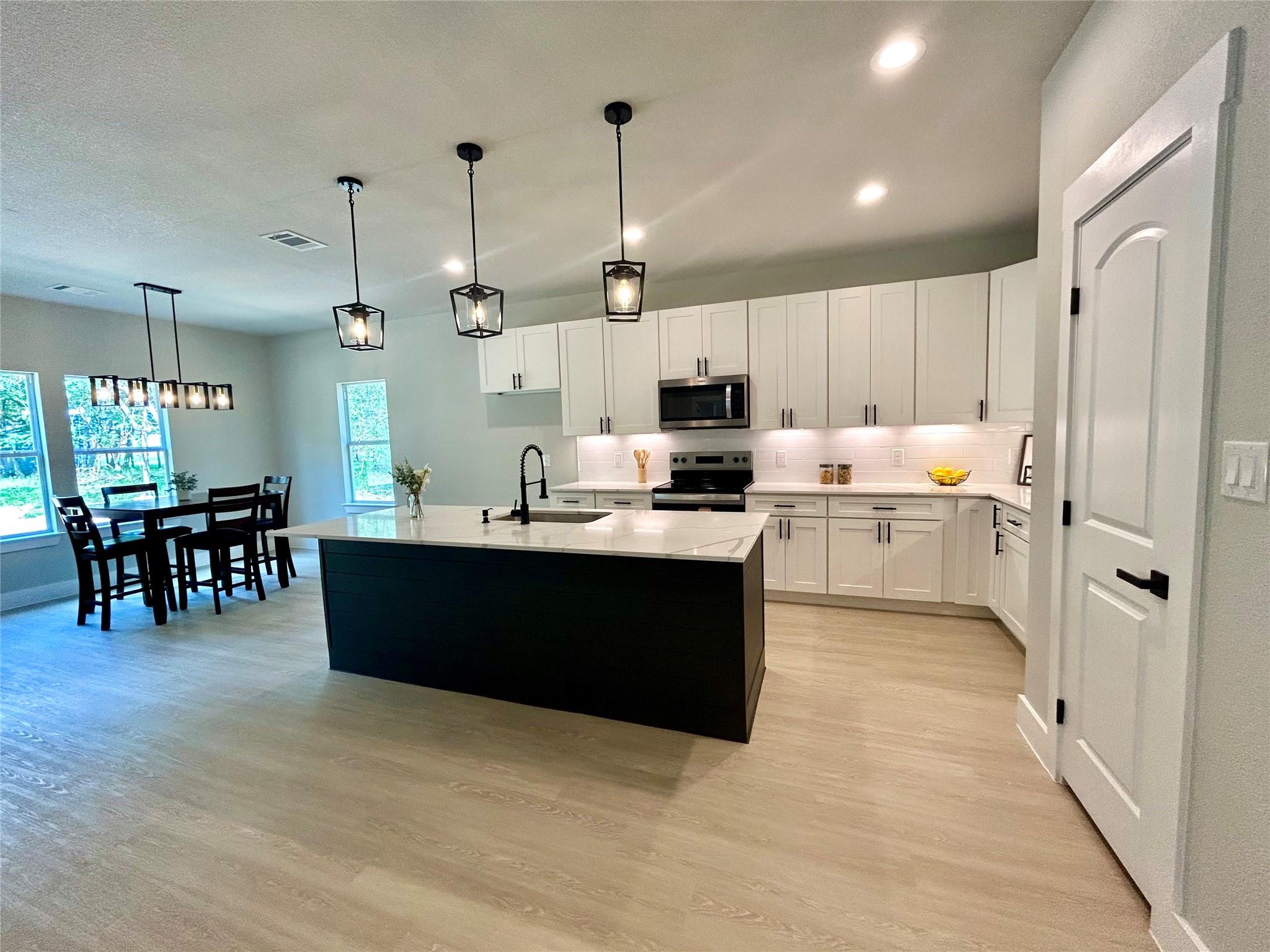 130 Waimanalo Ln, Bastrop, TX 78602