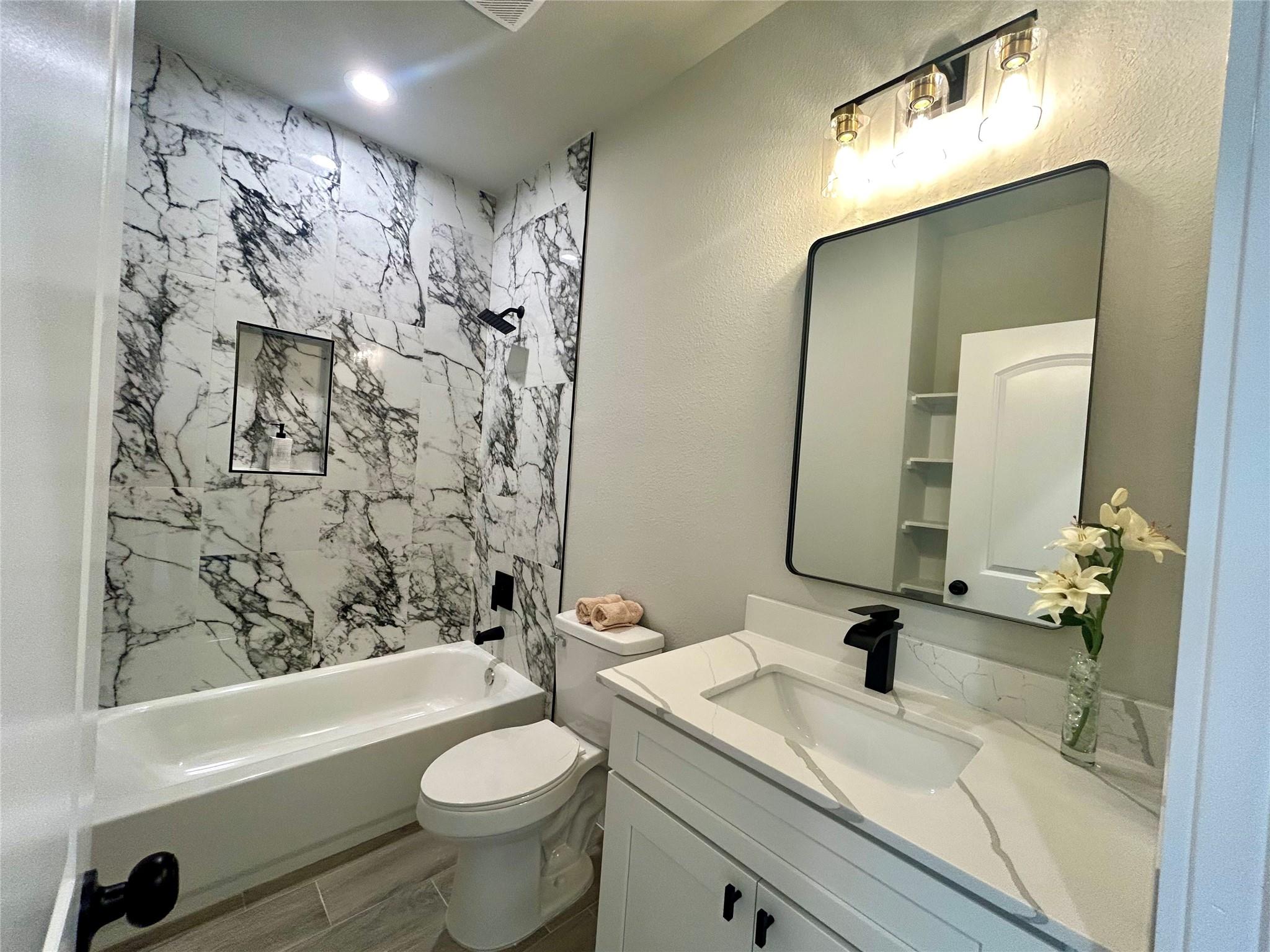 130 Waimanalo Ln, Bastrop, TX 78602