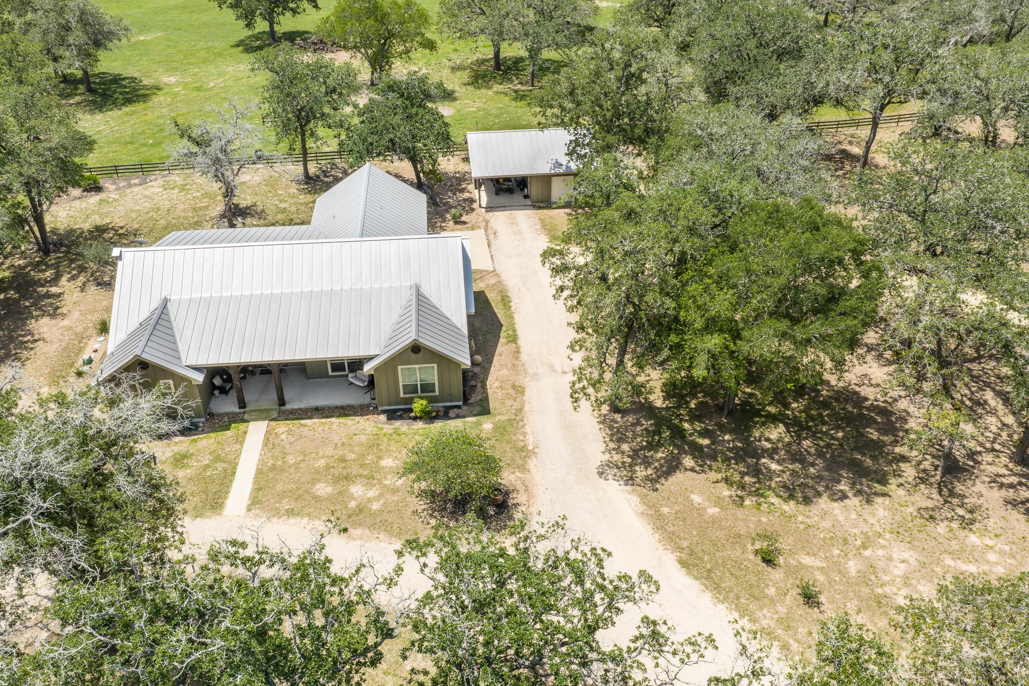 605 Fm 1682, Leesville, TX 78122