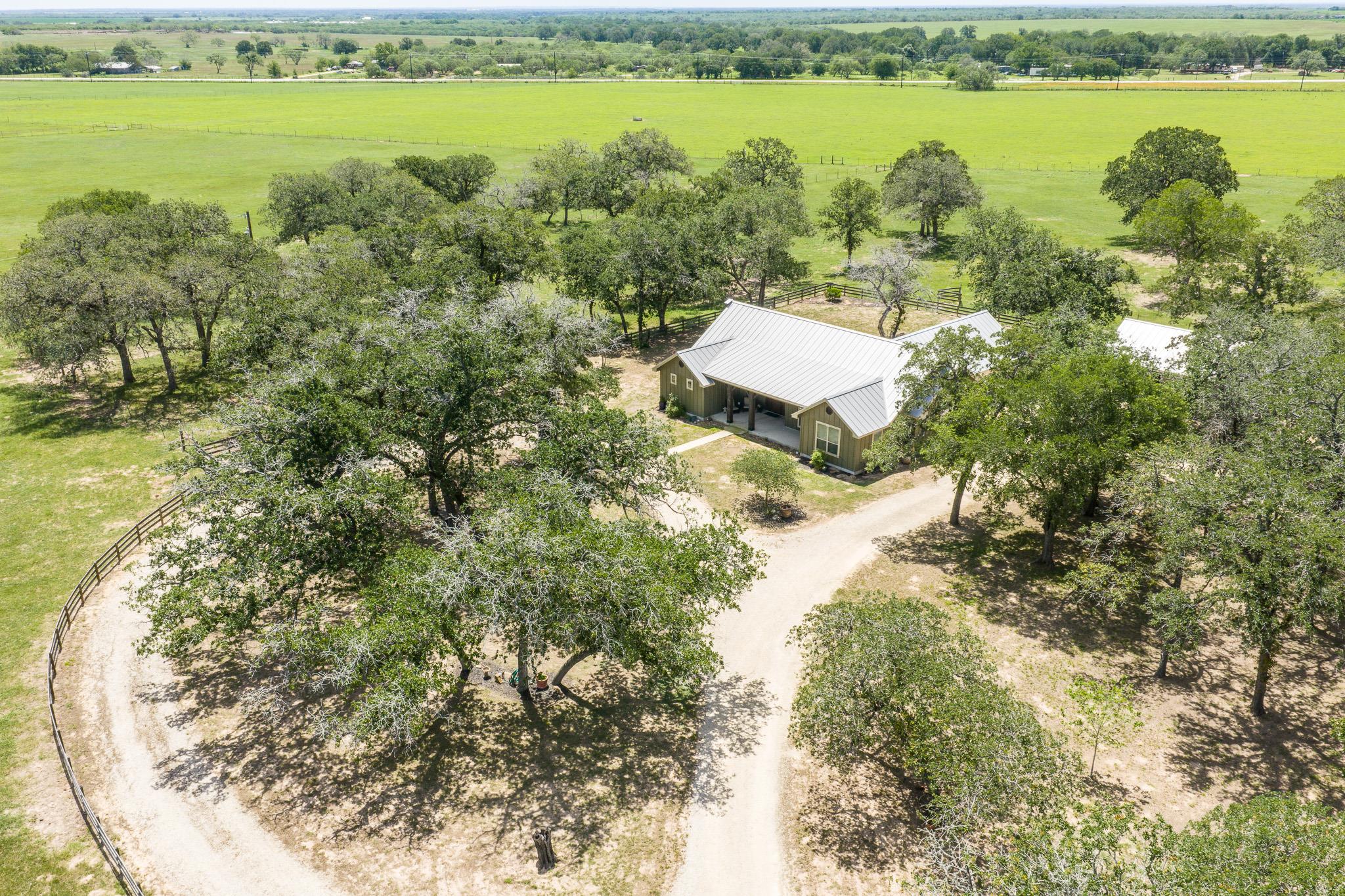605 Fm 1682, Leesville, TX 78122