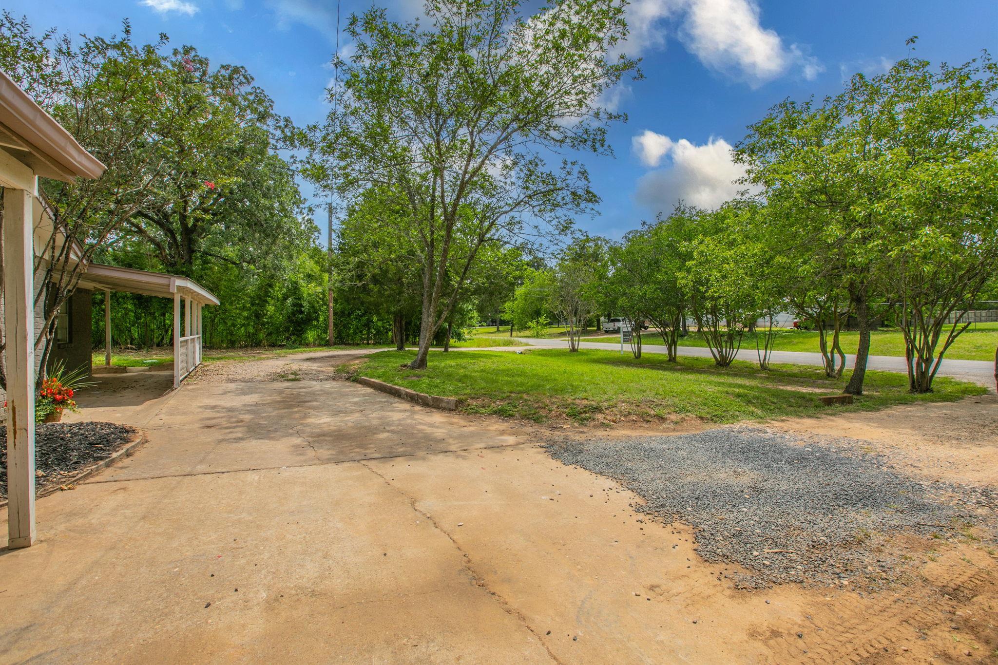 251 Cool Water Dr, Bastrop, TX 78602