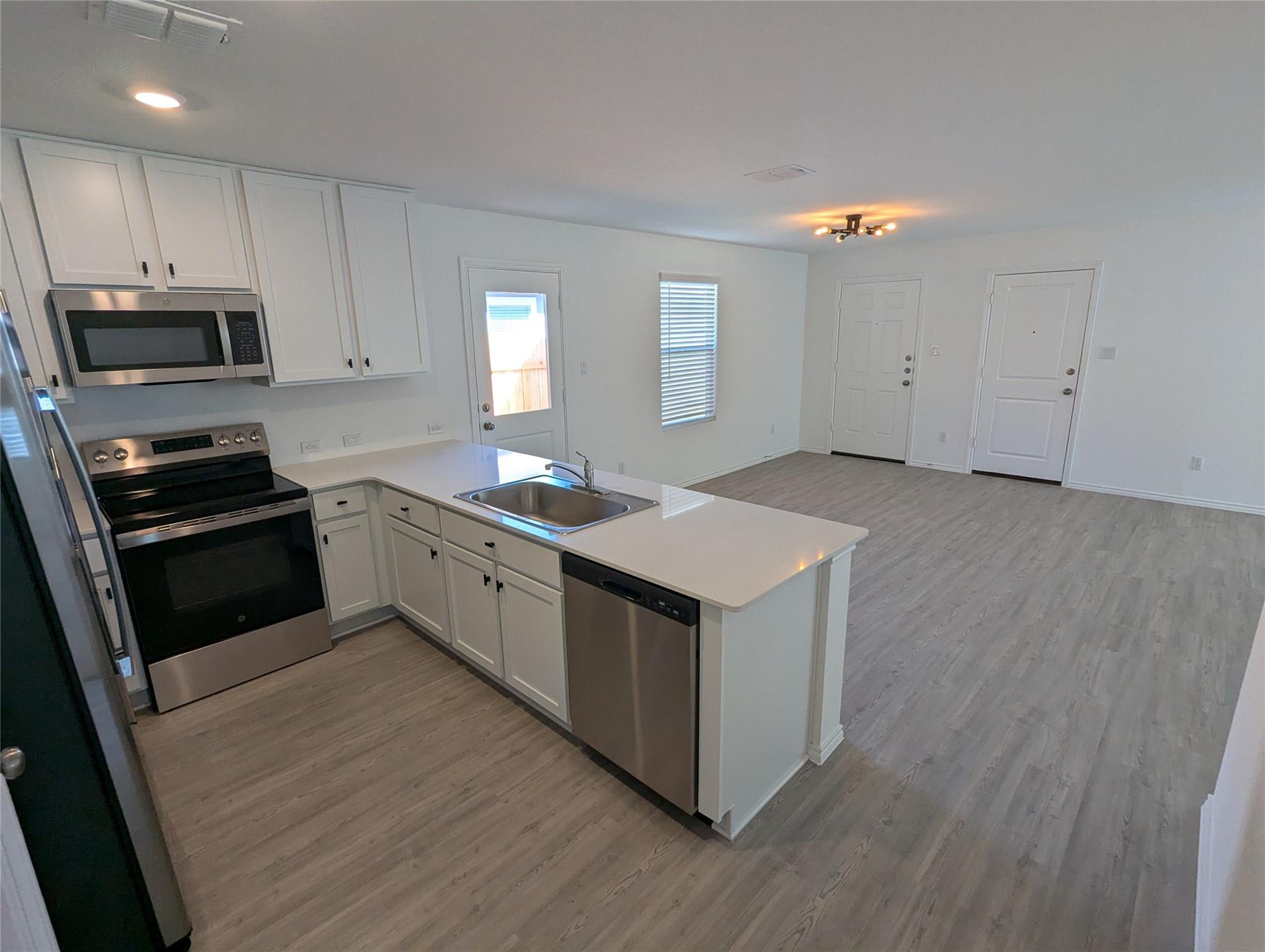 344 Marty Allen Loop, Jarrell, TX 76537