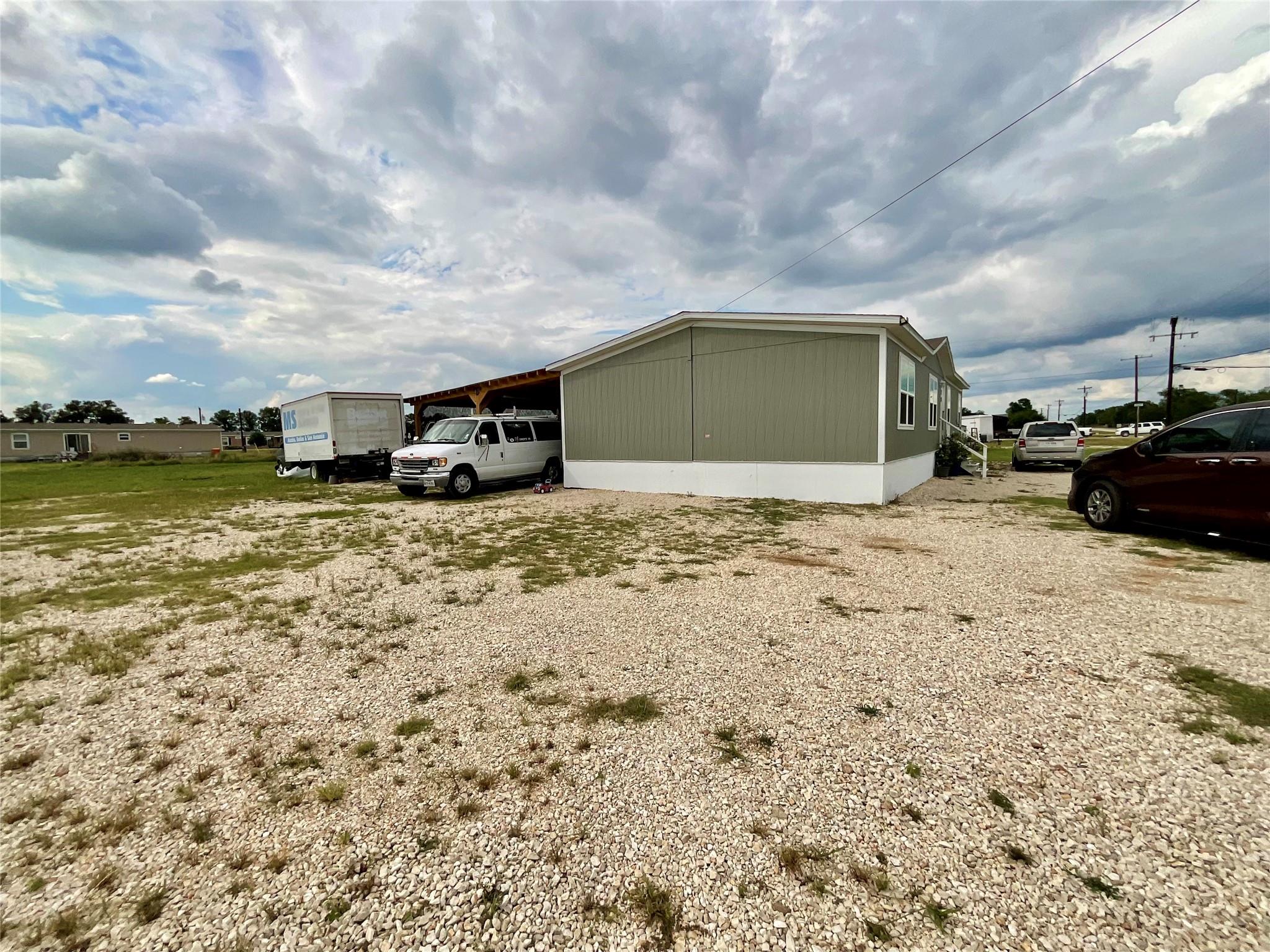128 Ciervo St, Cedar Creek, TX 78612
