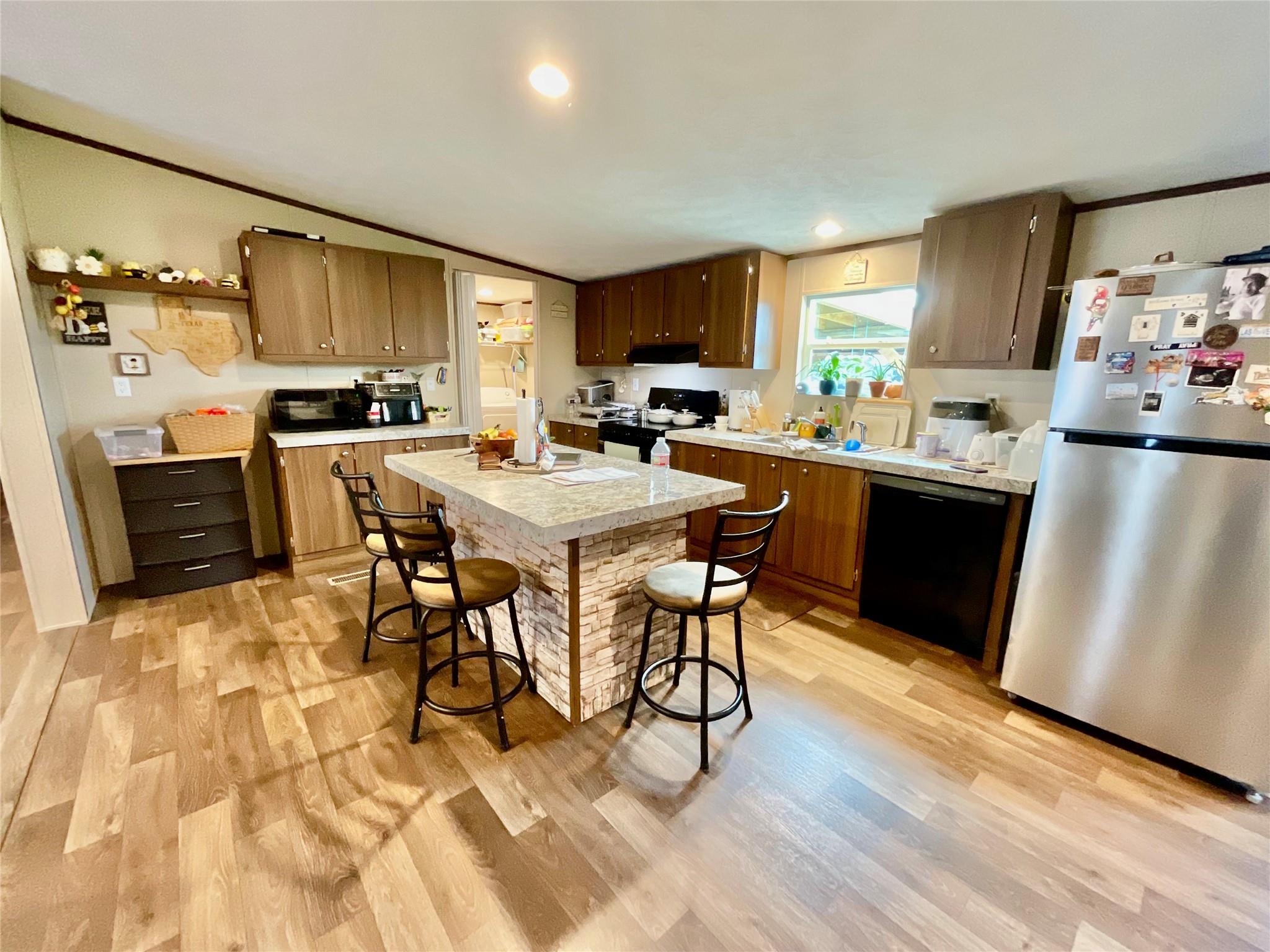 128 Ciervo St, Cedar Creek, TX 78612