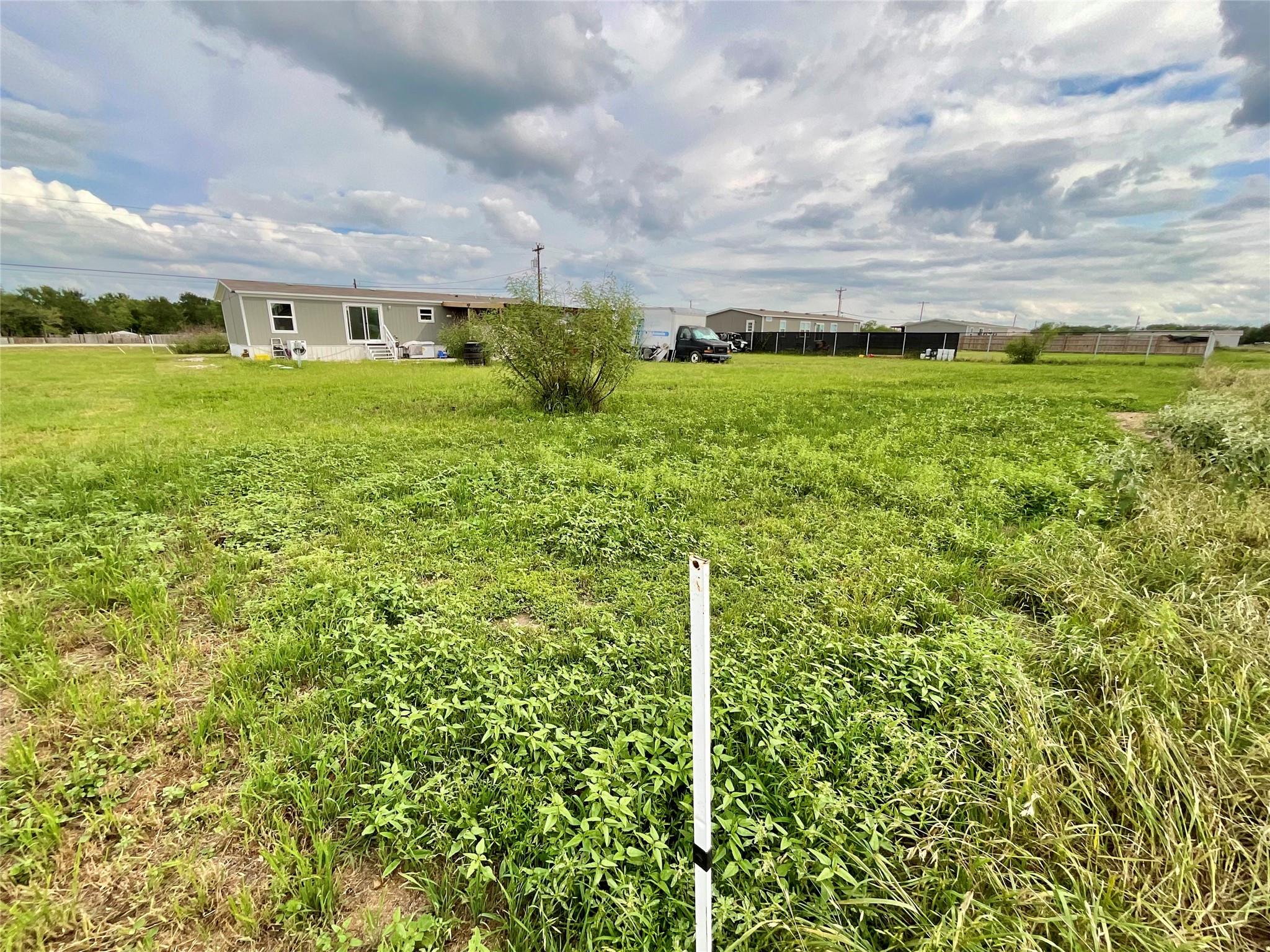 128 Ciervo St, Cedar Creek, TX 78612