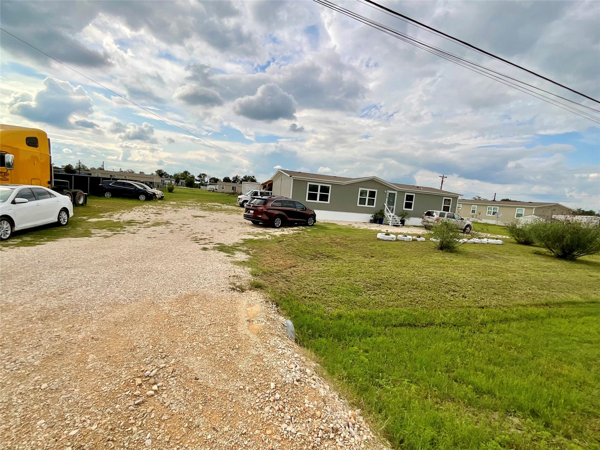 128 Ciervo St, Cedar Creek, TX 78612