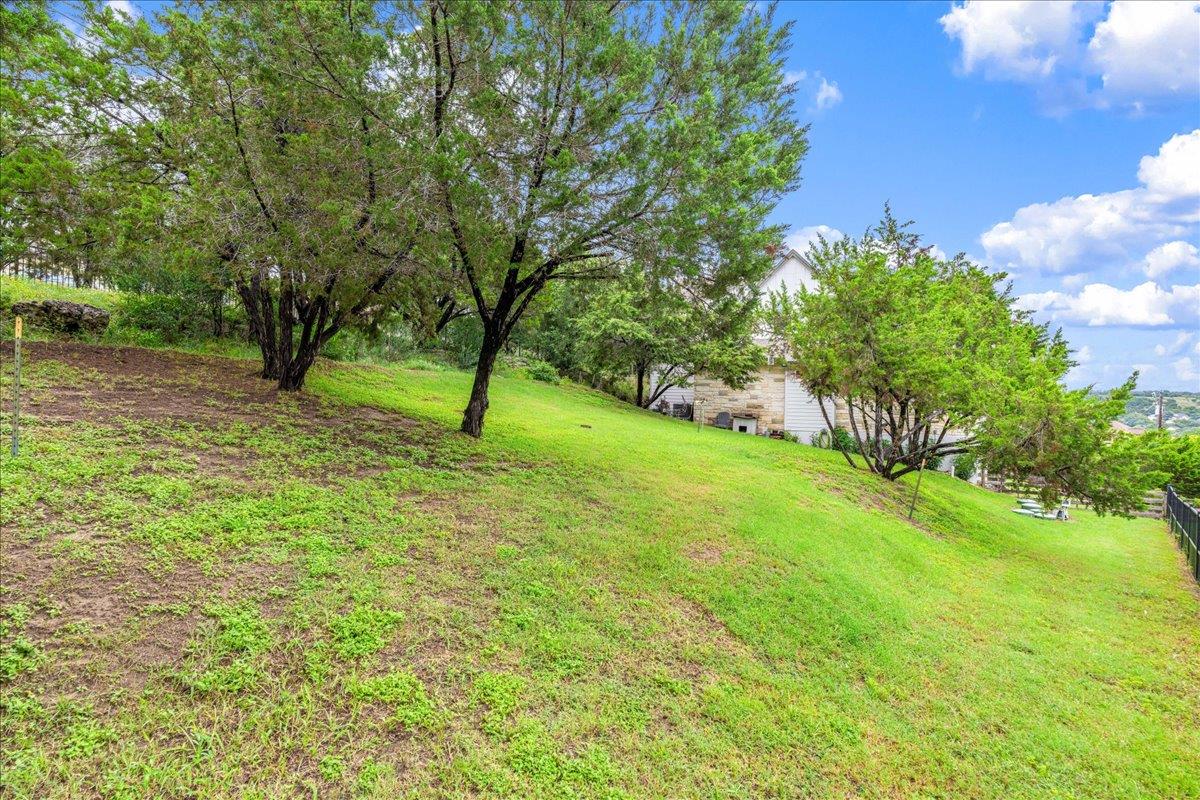 22308 Shotts Dr, Spicewood, TX 78669