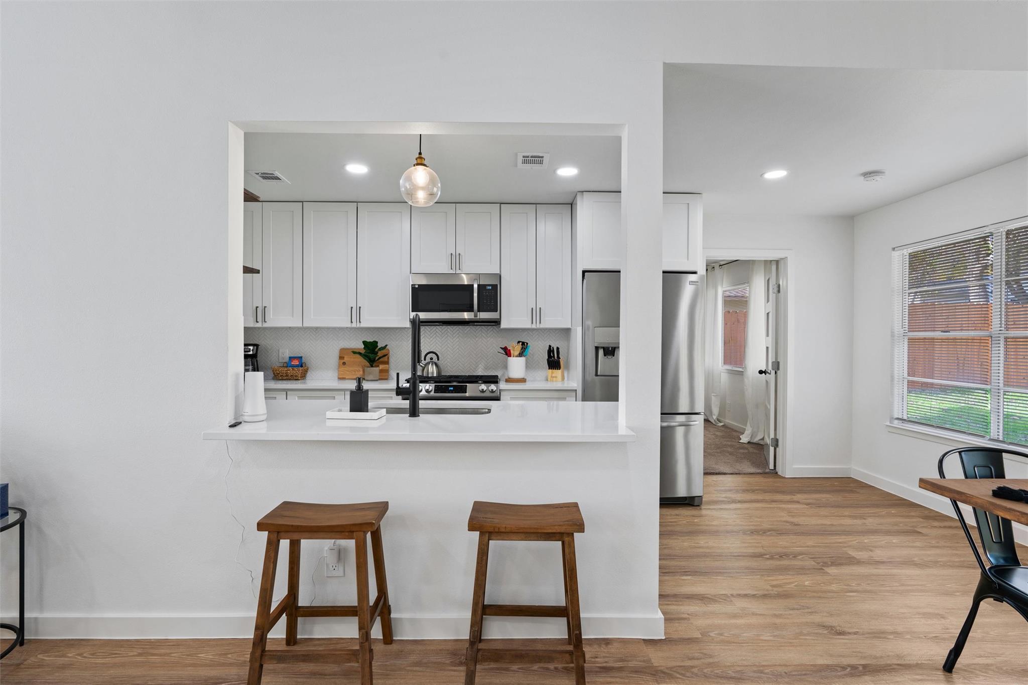800 Huntingdon Pl, Austin, TX 78745