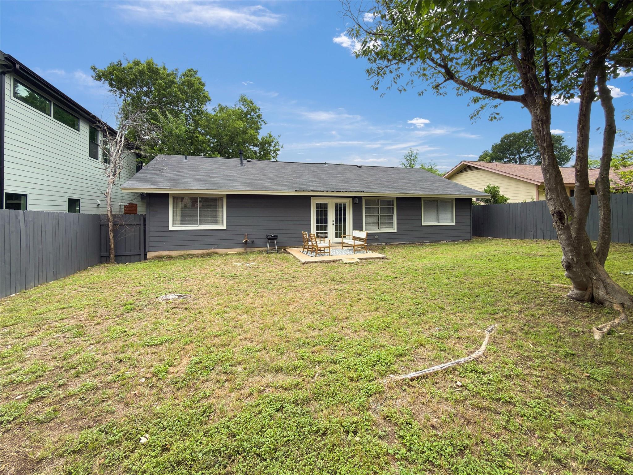 800 Huntingdon Pl, Austin, TX 78745