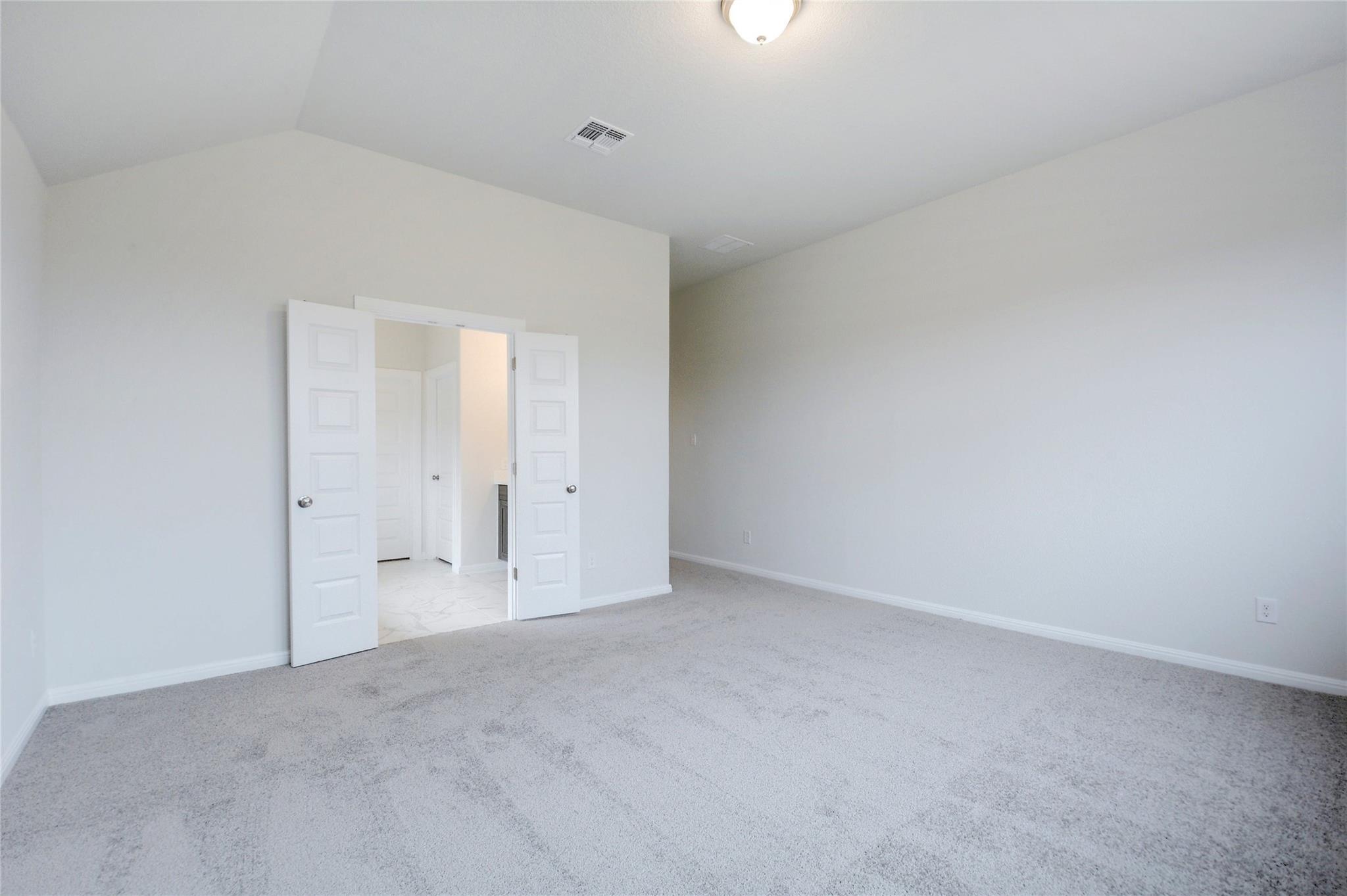 134 Edgewater Trl, Bastrop, TX 78602