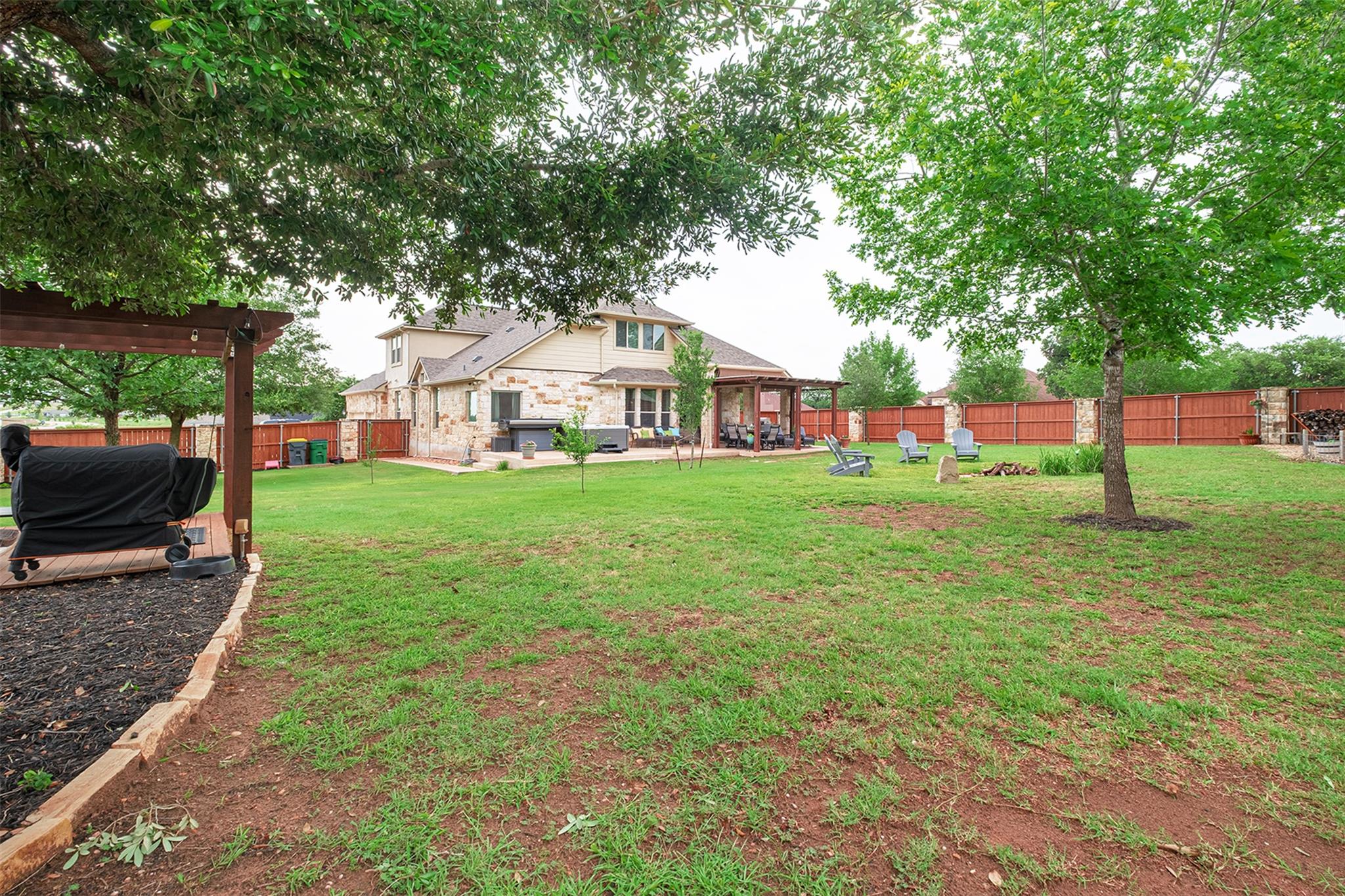 102 McCoy Cir, Bastrop, TX 78602