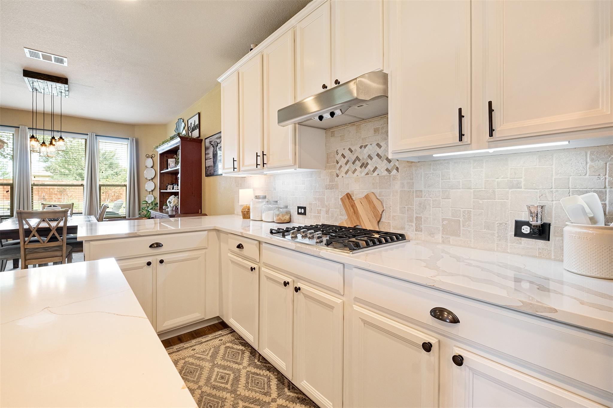 102 McCoy Cir, Bastrop, TX 78602