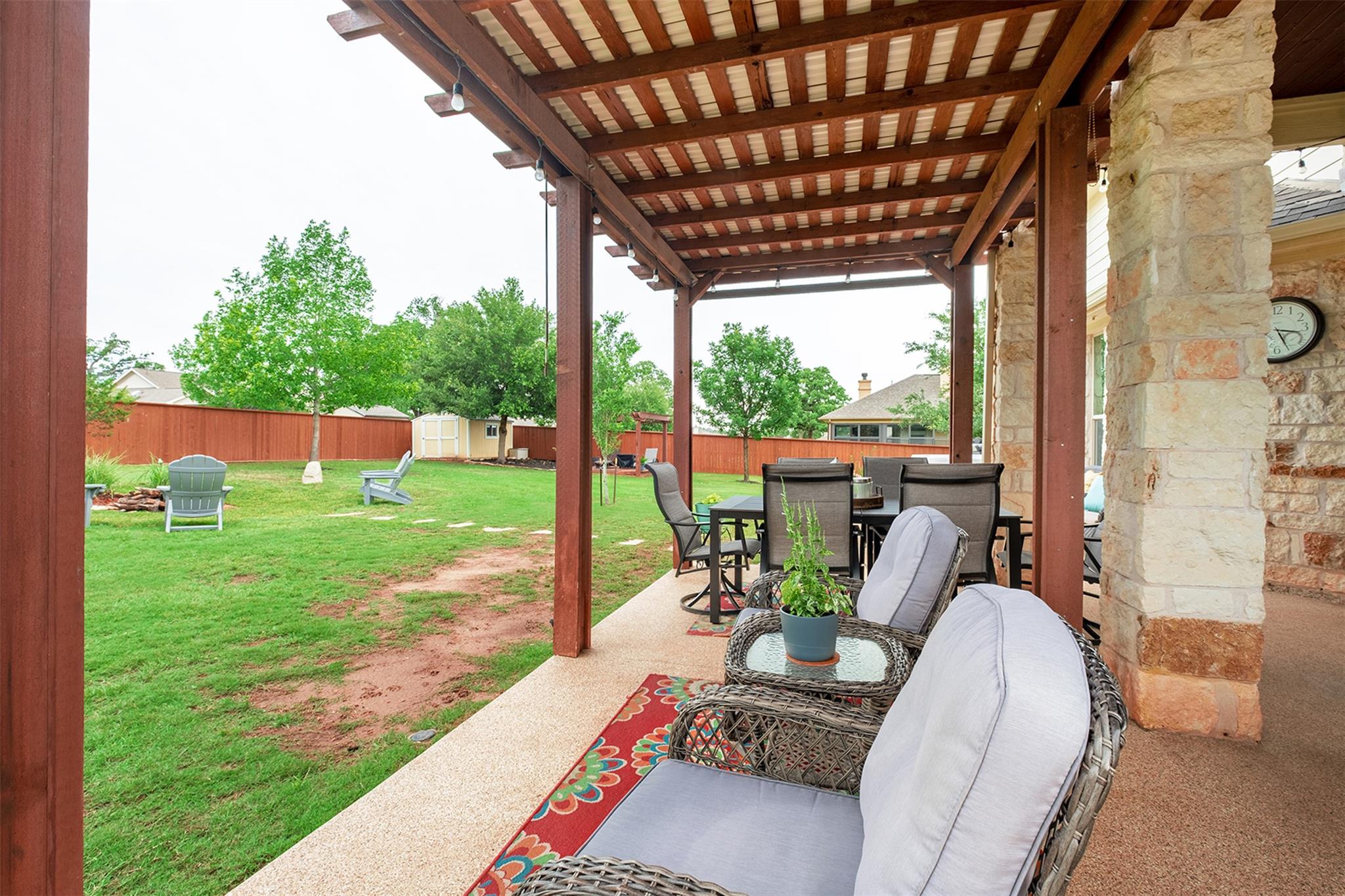 102 McCoy Cir, Bastrop, TX 78602